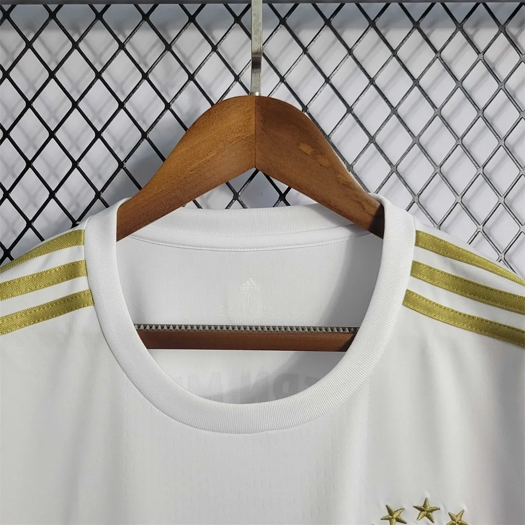 22-23 Bayern away 12