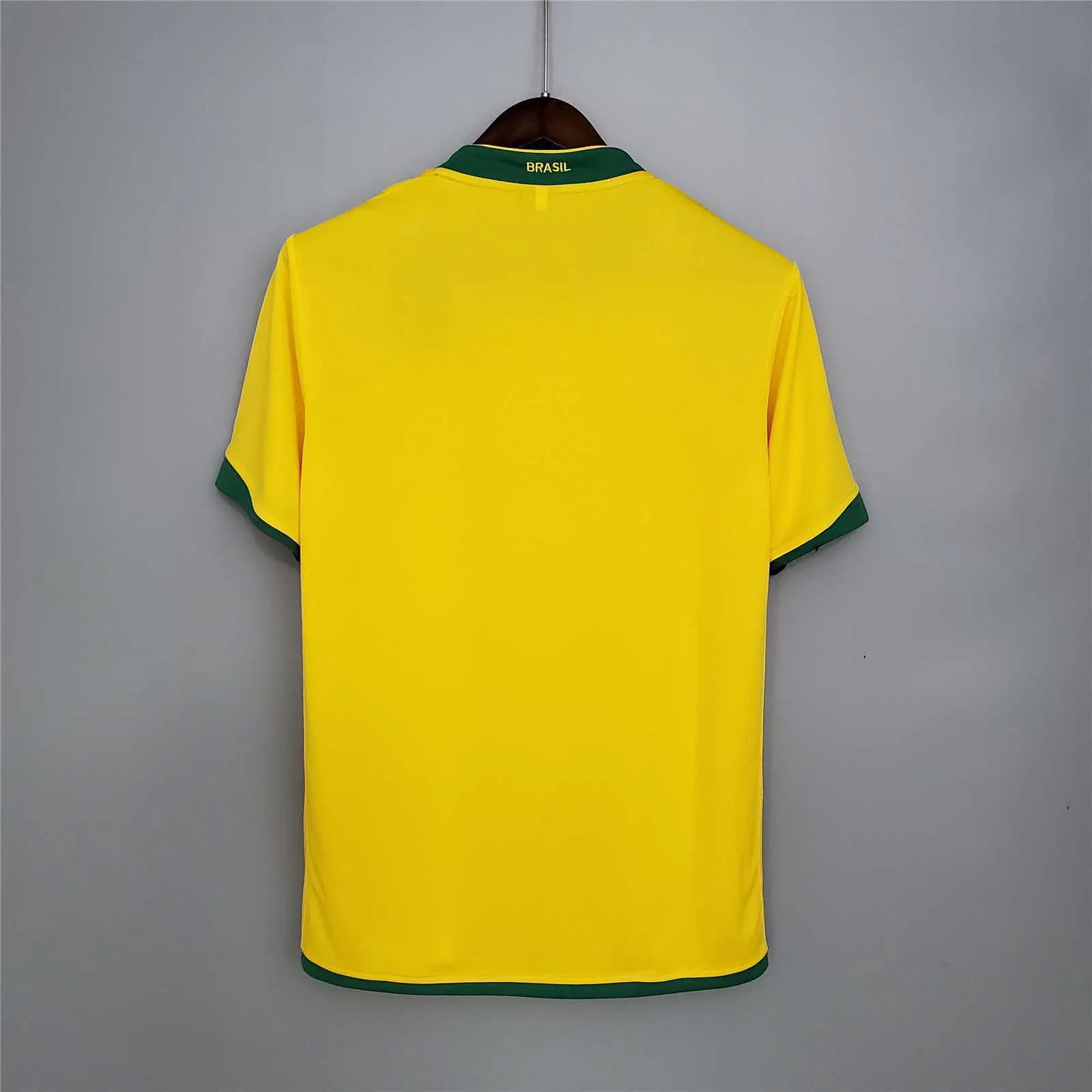 2006 Brazil home 6