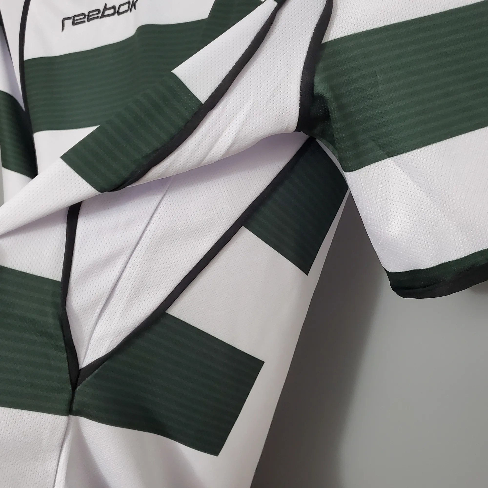 01-03 Sporting Lisbon Home Retro Kit Vintage Shirt Football Jerseys Yupoo 1