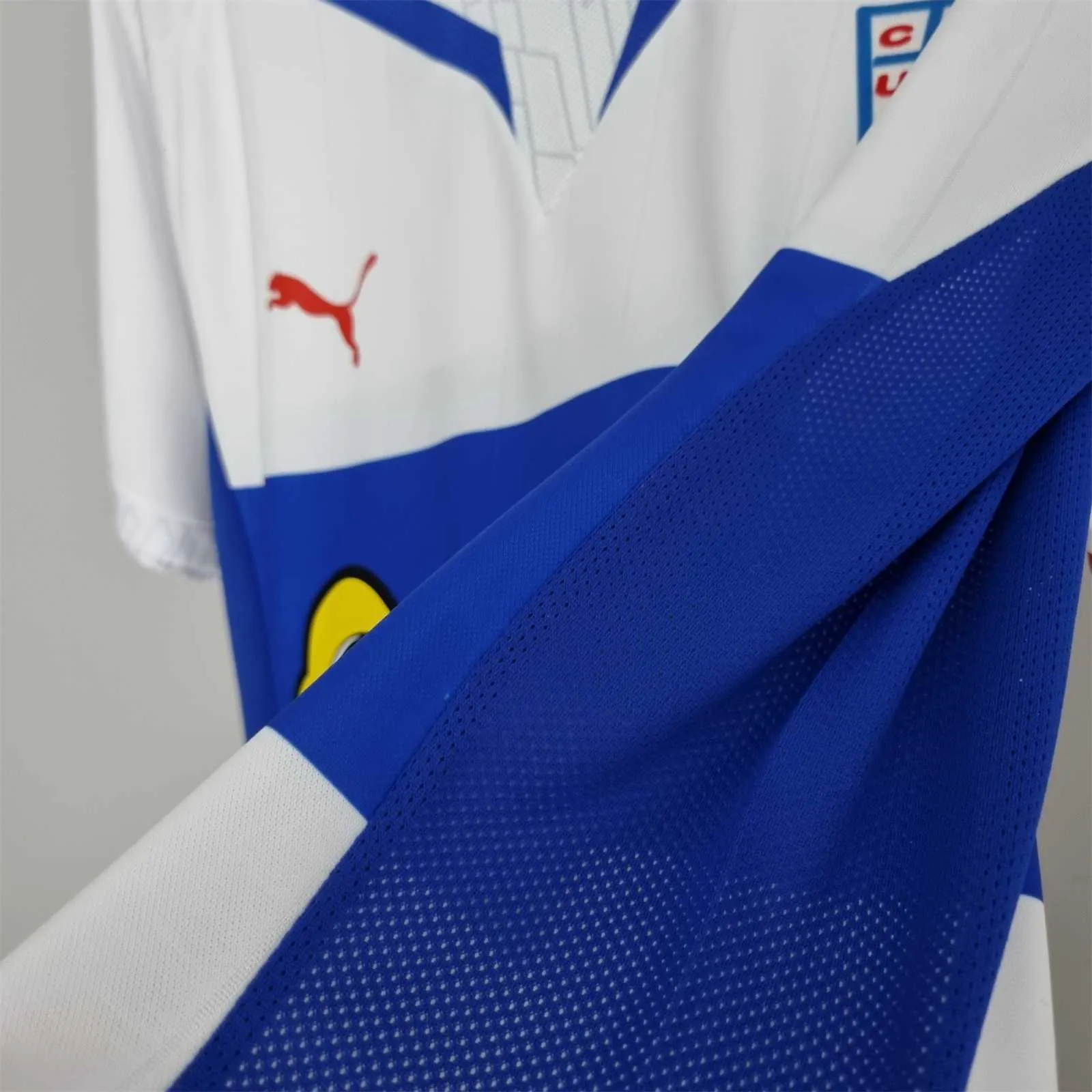 2009 La Católica home 7