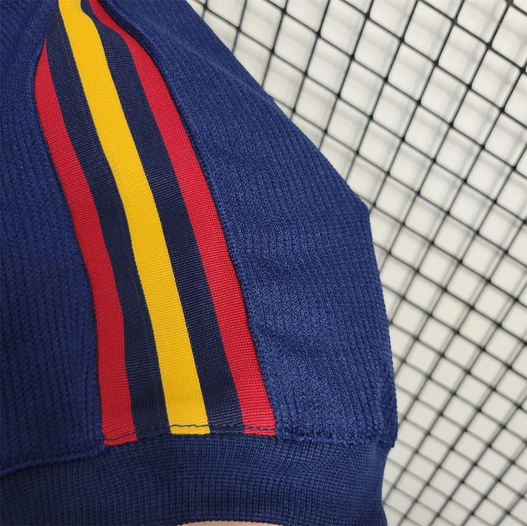 2010 Spain away blue 8