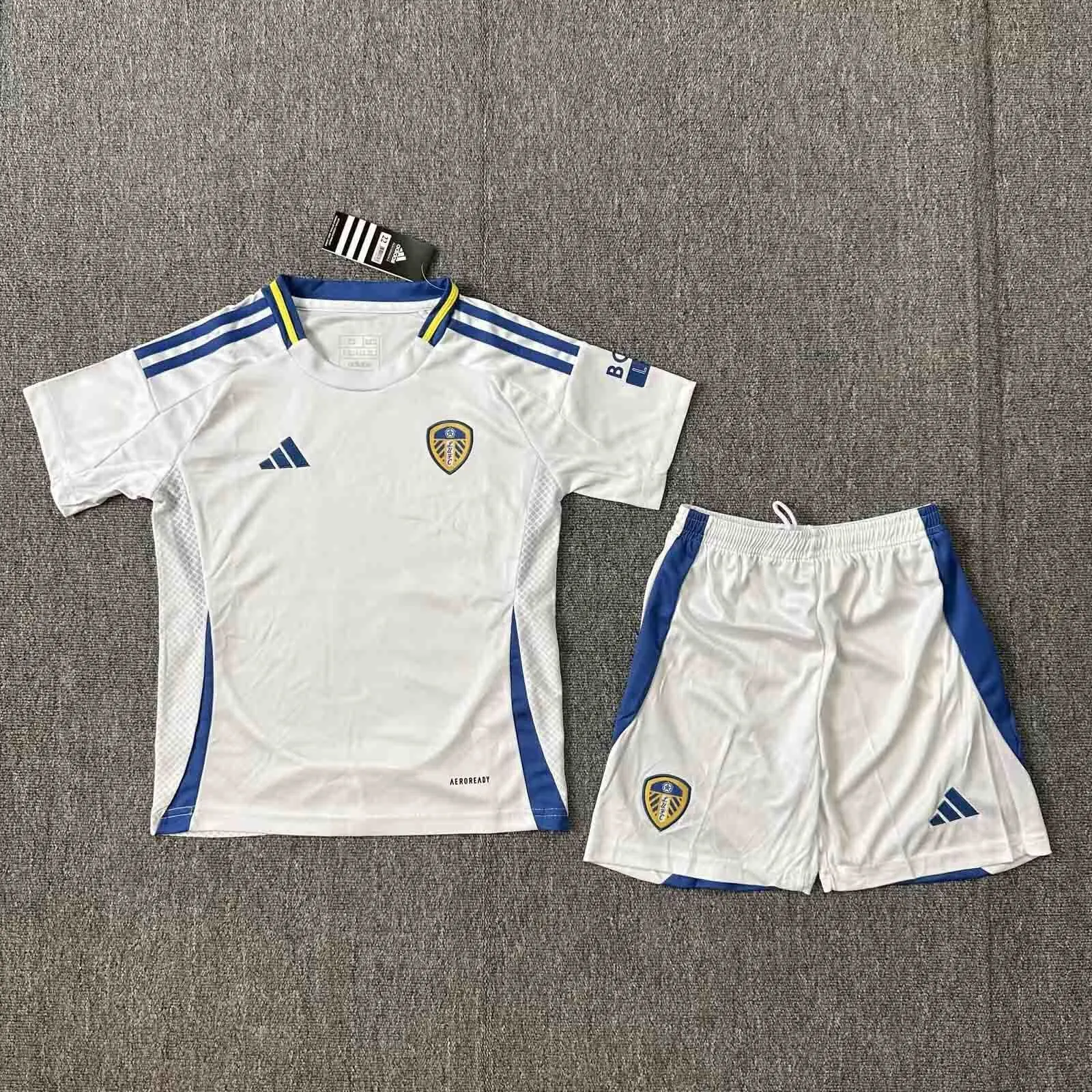 24-25 Leeds United Home Kid Kits Youth Apparels Sport AAAAJersey Yupoo 3