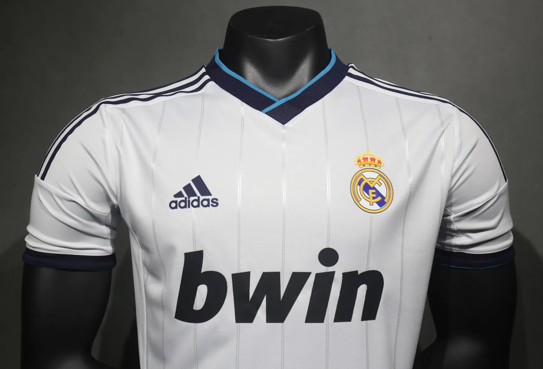 12-13 Real Madrid Home Retro Kit Vintage Player Version Sino Shirt AAAAJersey Dropship Yupoo 1