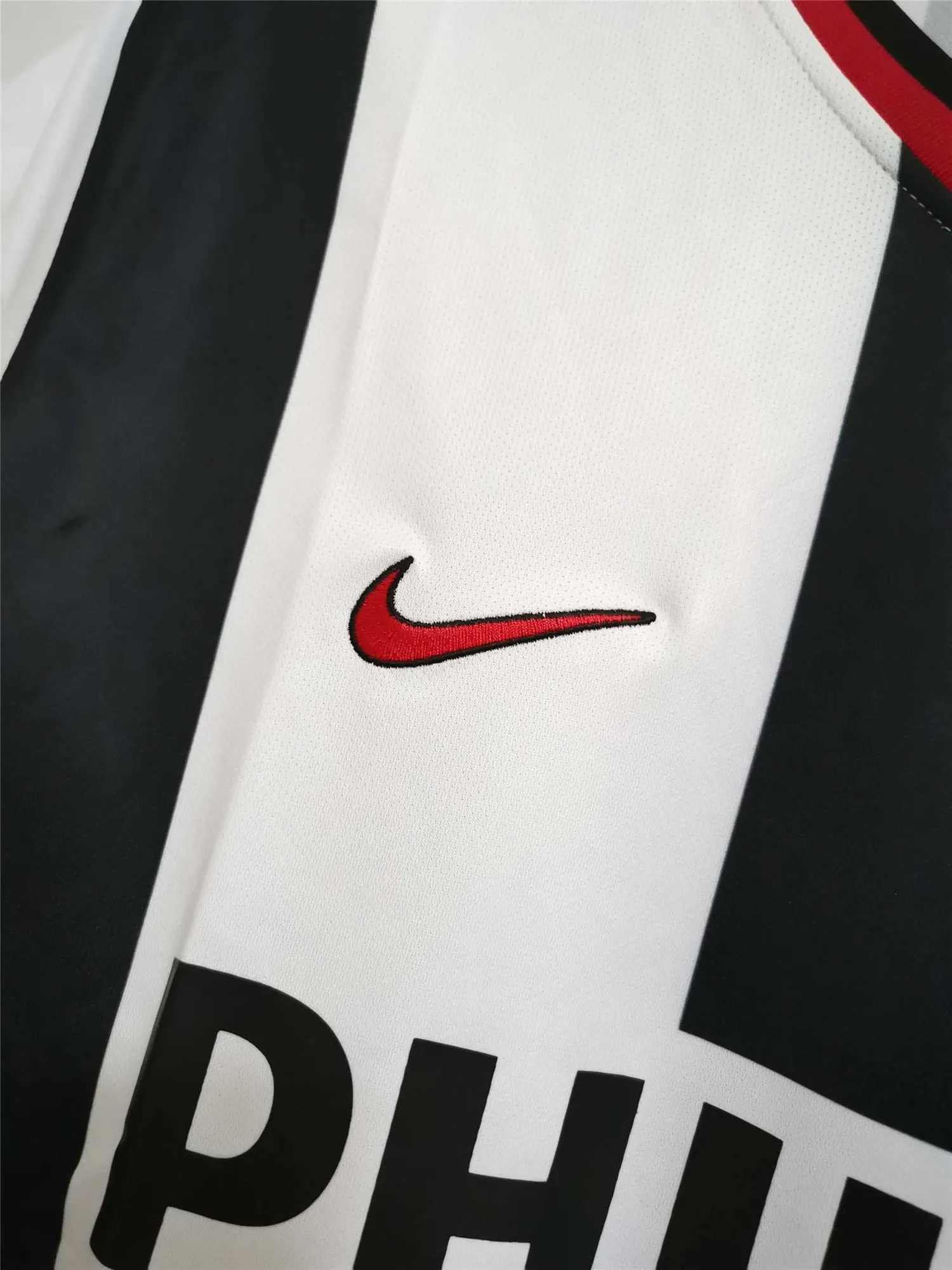 98-99 PSV away blackwhite 8