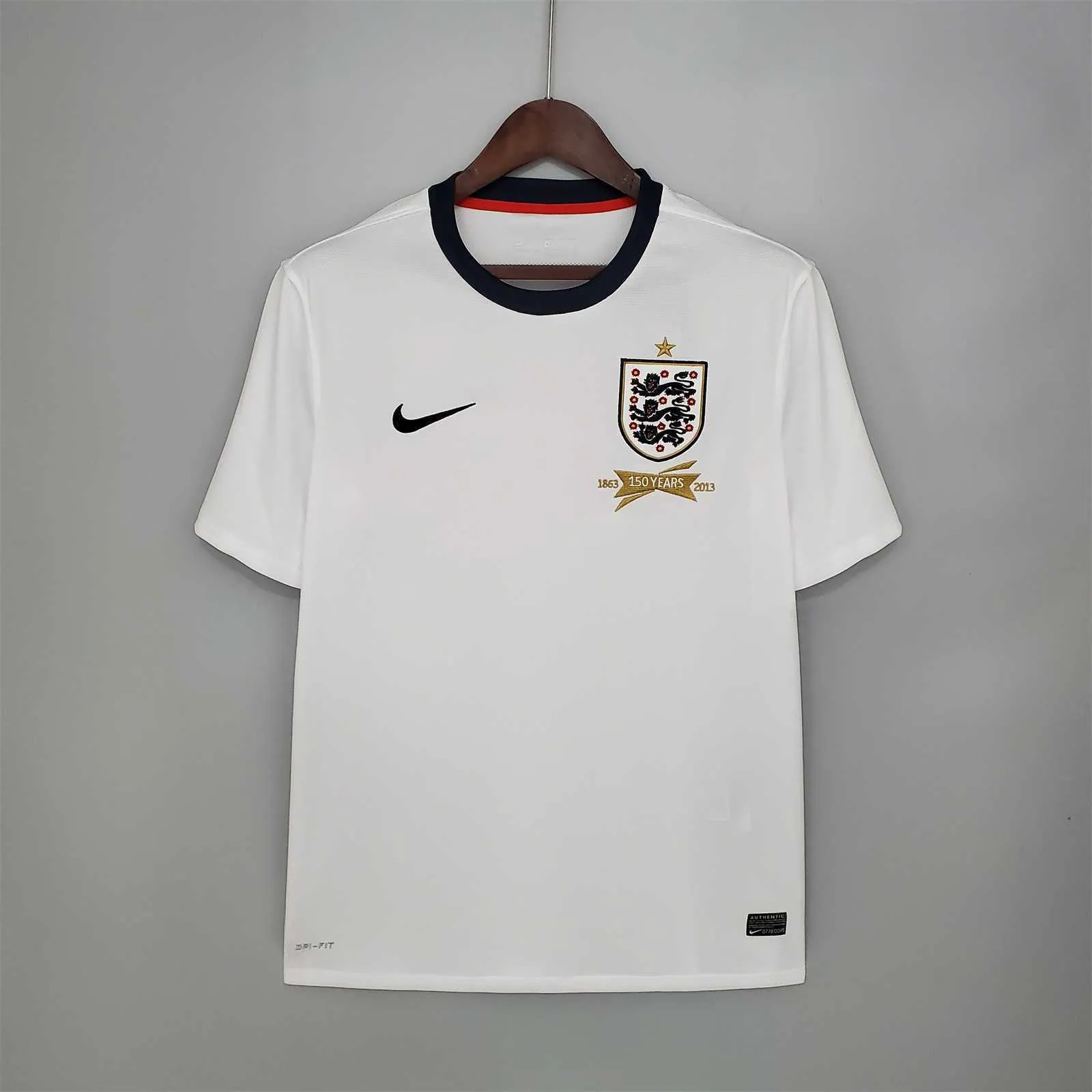 2013 England home 9