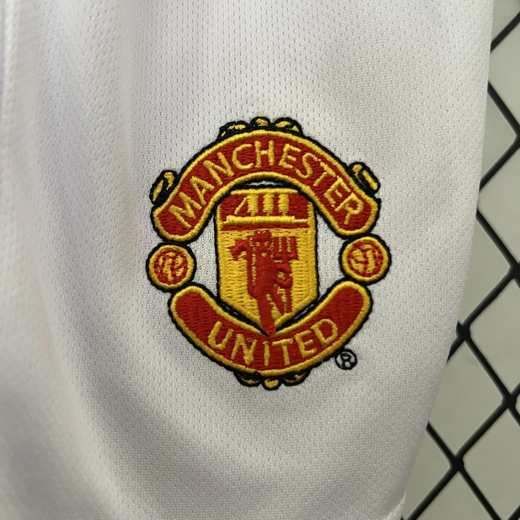 05-06 Manchester United Home Retro Kid Kits Youth Apparels AAAAJersey Wholesale Yupoo 5