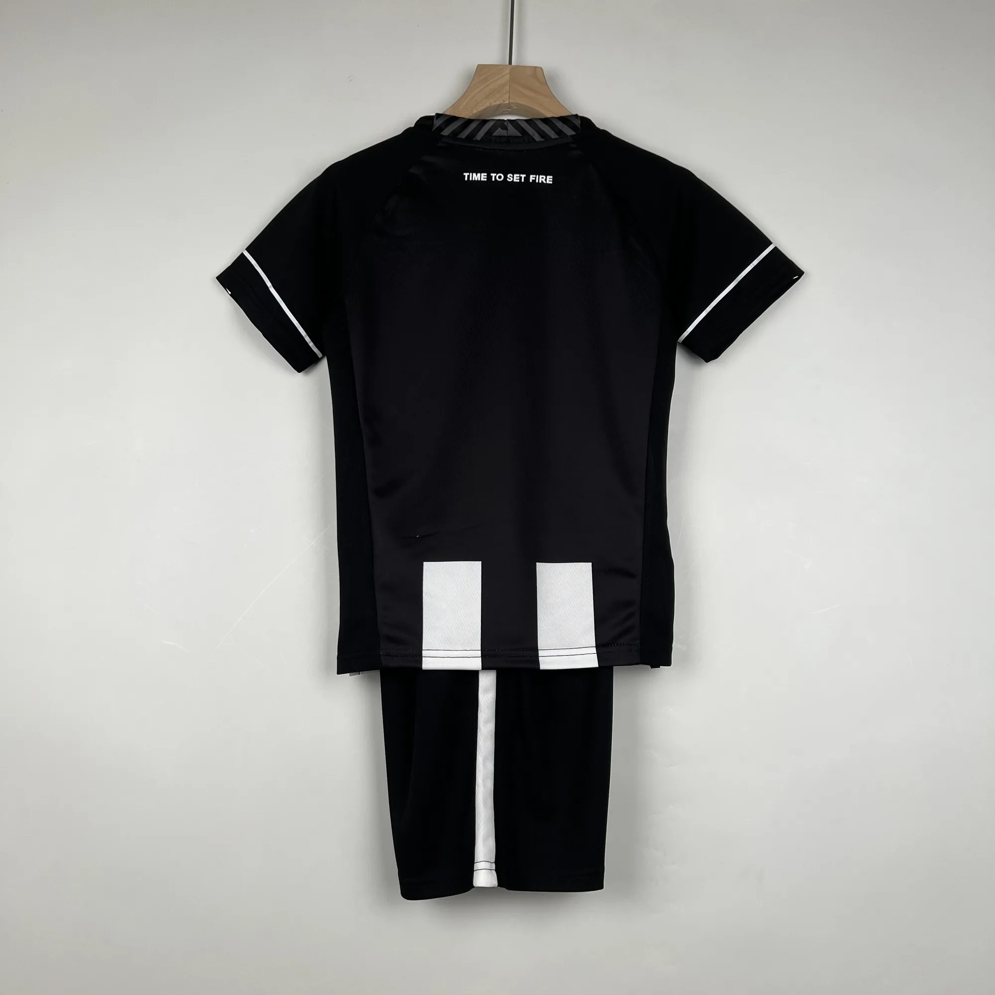 23-24 Kids Botafogo home size 16-28 7
