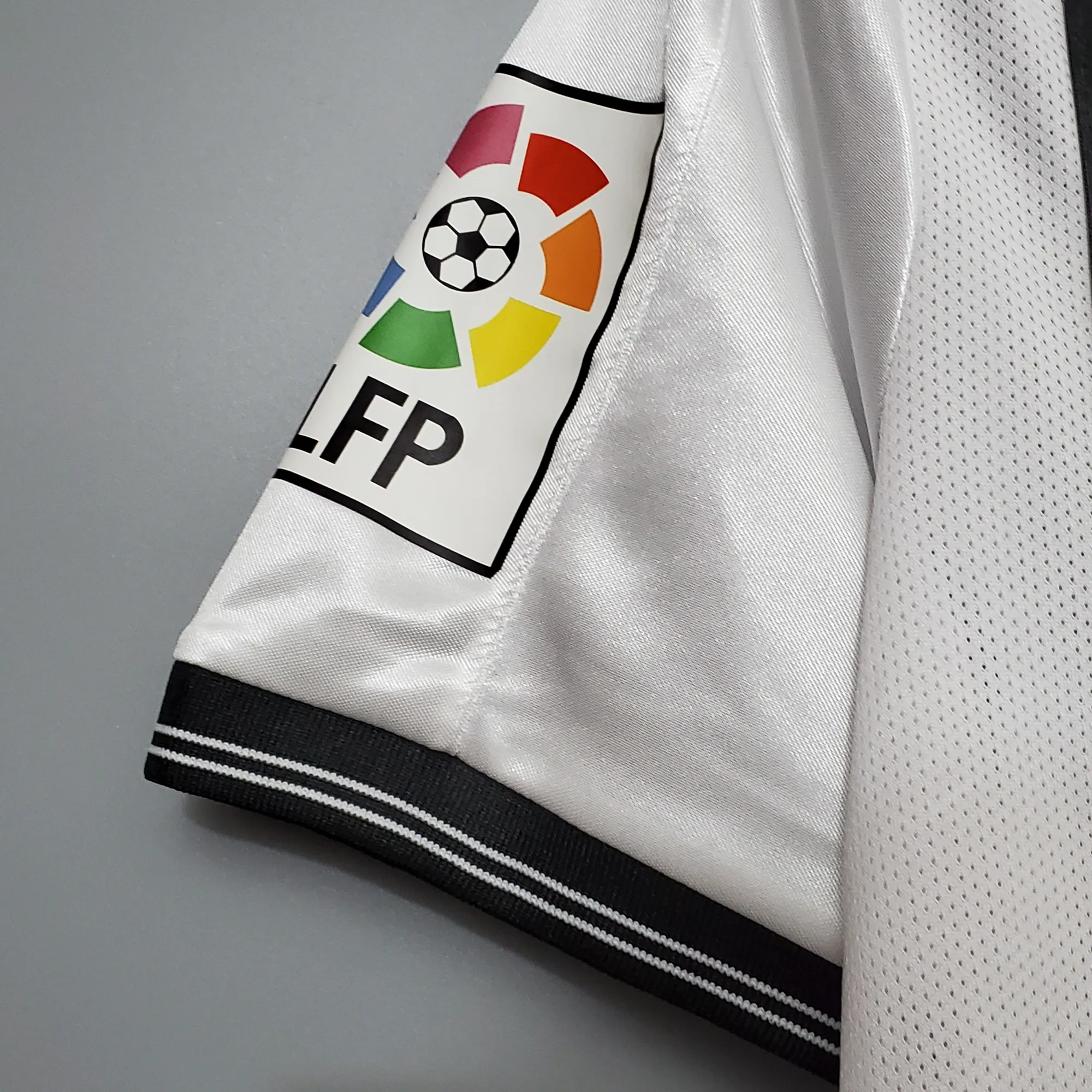 00-01 Valencia home 4