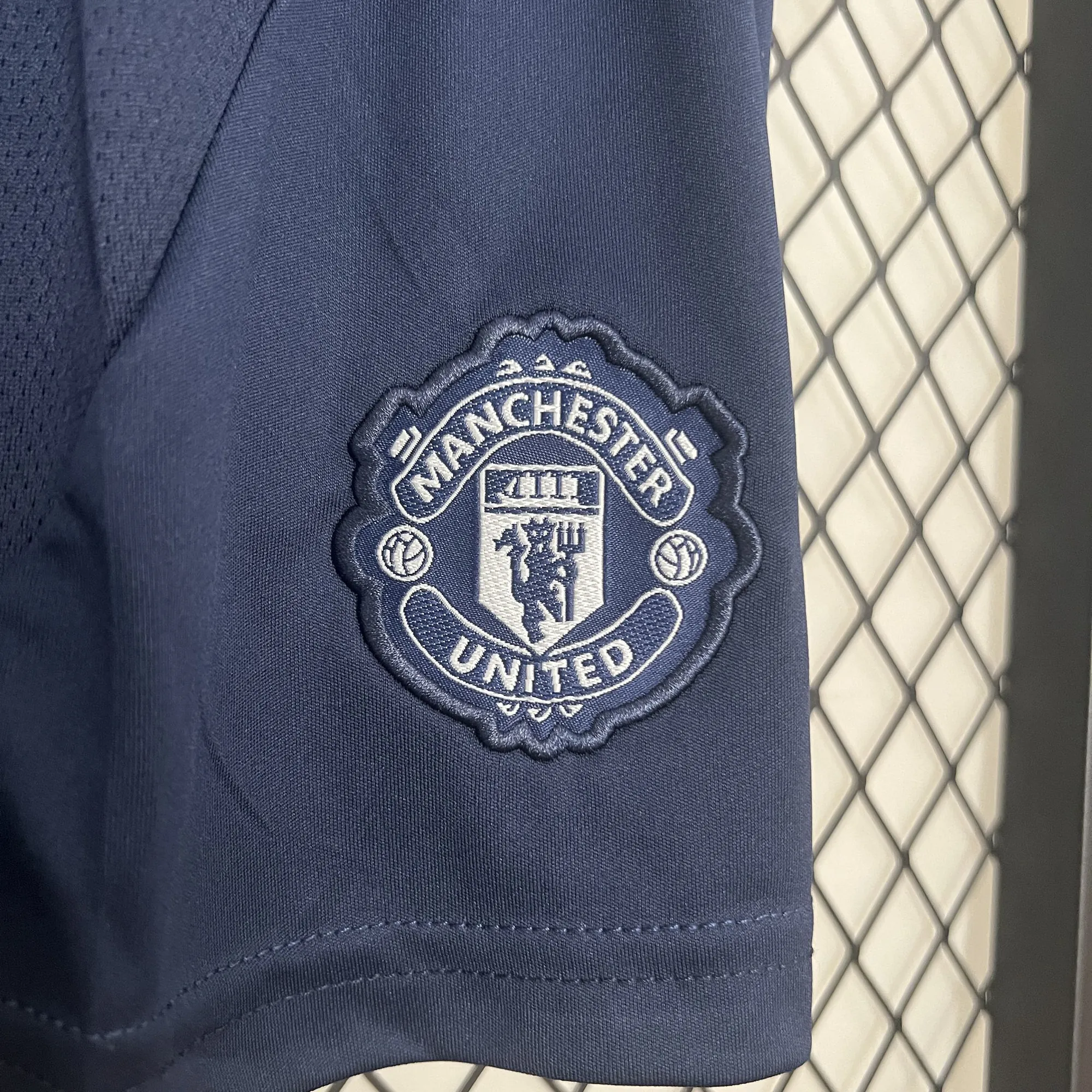 24-25 Manchester United Away Kid Kits Youth Apparels AAAAJersey Wholesale Yupoo 2