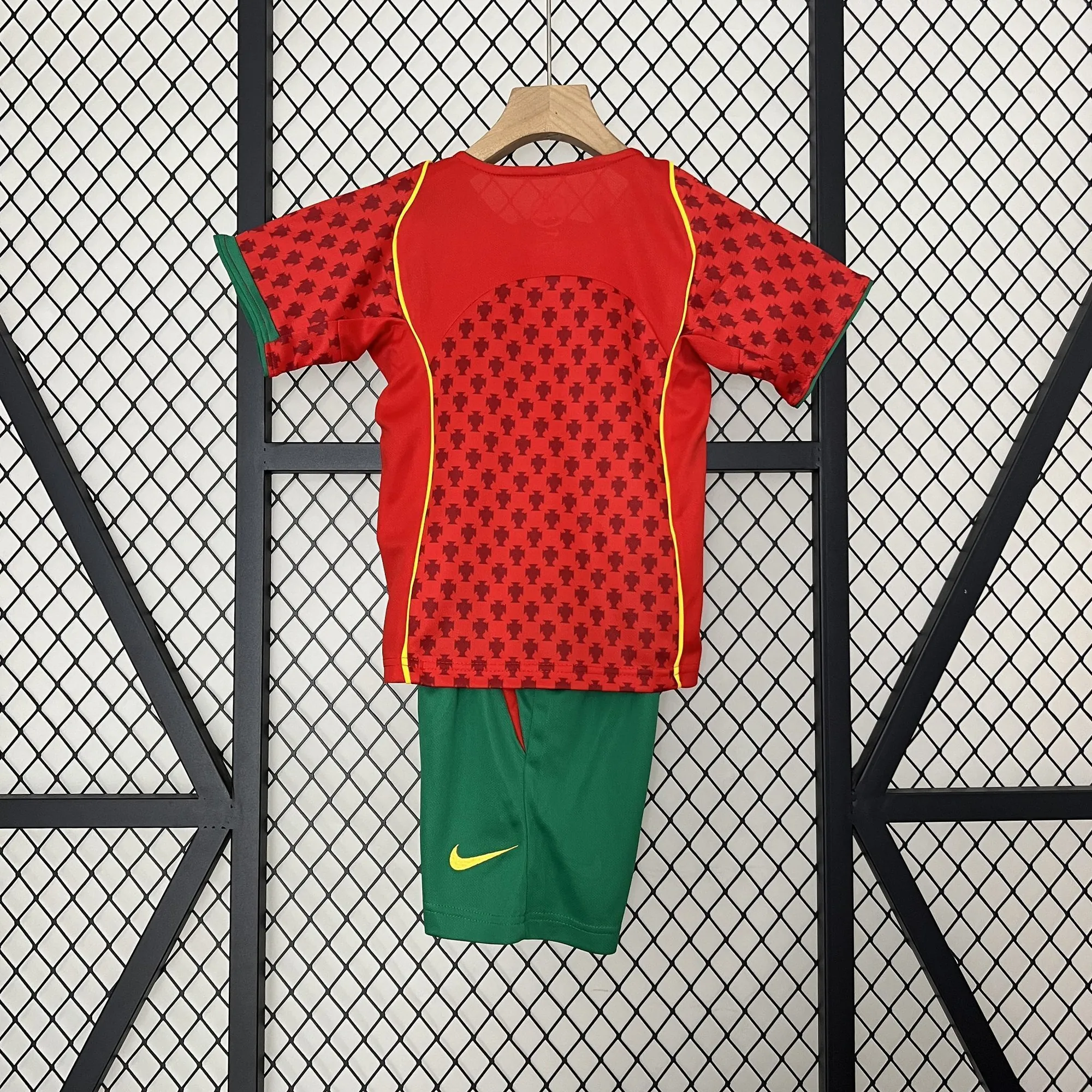 2004 Portugal Home Retro Kid Kits Youth Apparels AAAAJersey Wholesale Yupoo 7