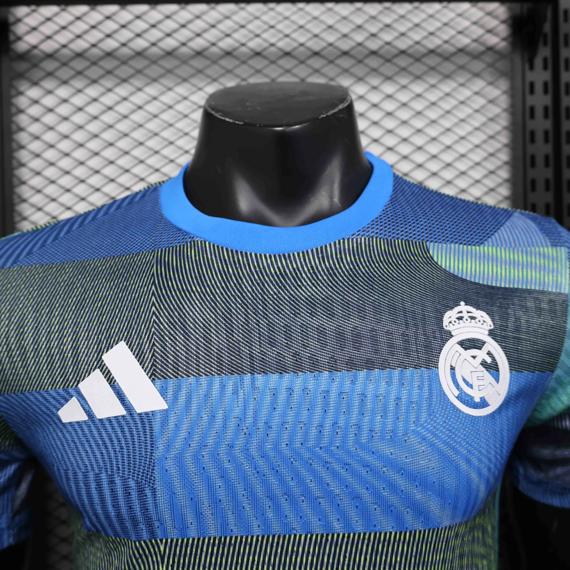 25-26 Real Madrid Warming Up Blue Kit Player Version Shirt AAAAJersey Dropship Yupoo 2