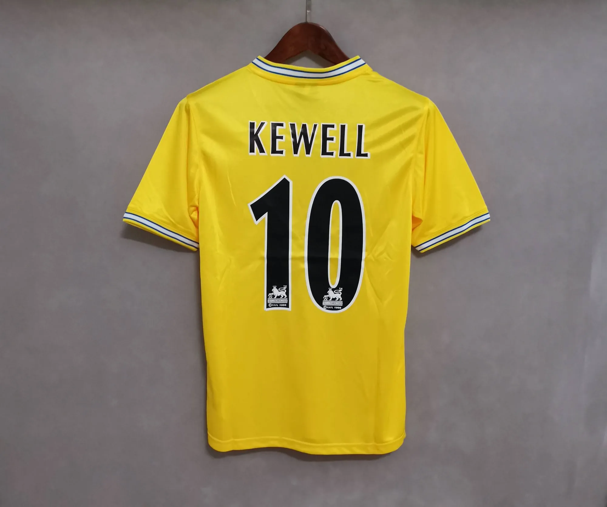2000 Leeds United away 7
