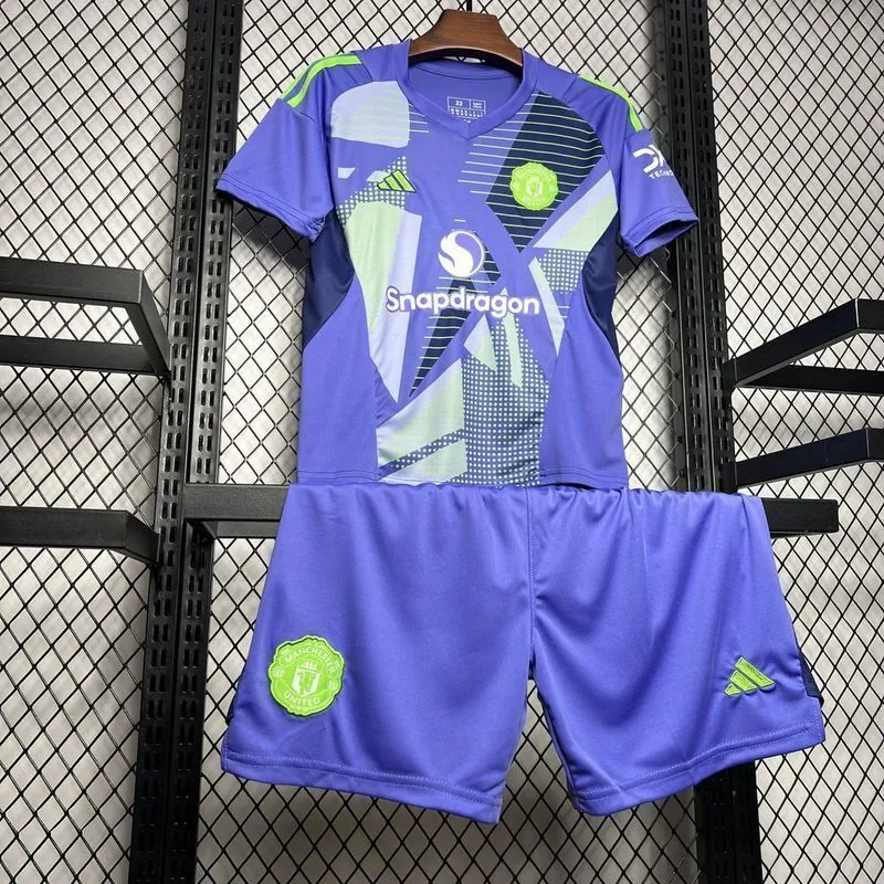 24-25 Manchester United First Goalkeeper Kid Kits Football AAAAJersey Yupoo 1