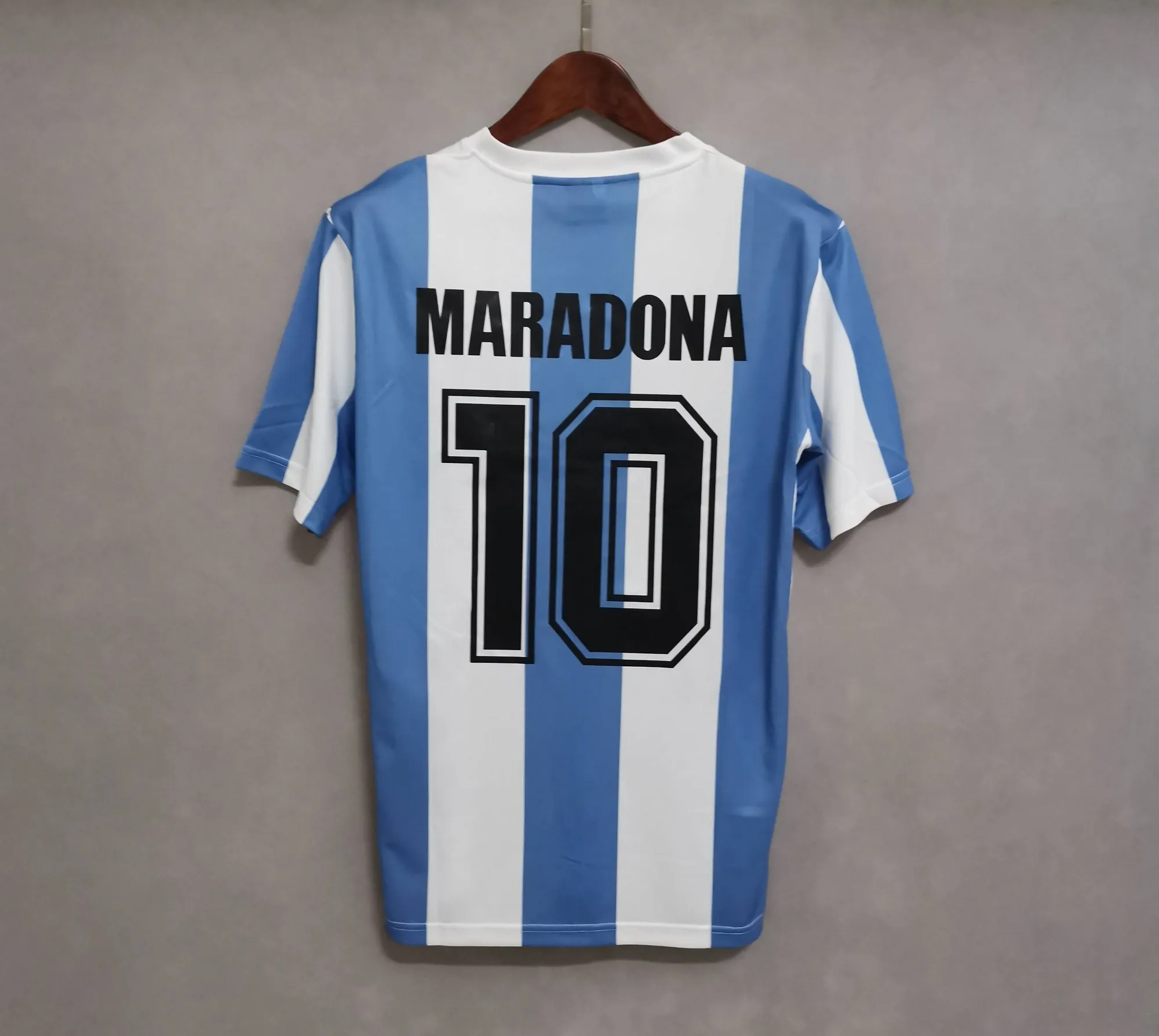 1985 Argentina home 6