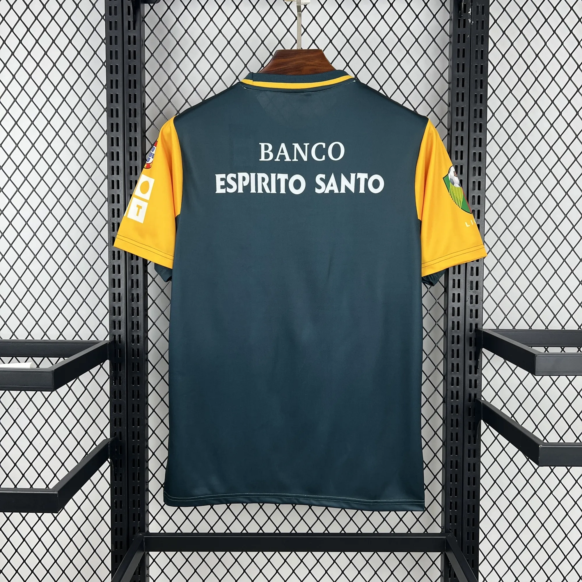 02-03 Sporting Away Football Retro Kit Vintage T-Shirt AAAAJersey Wholesale Yupoo 3