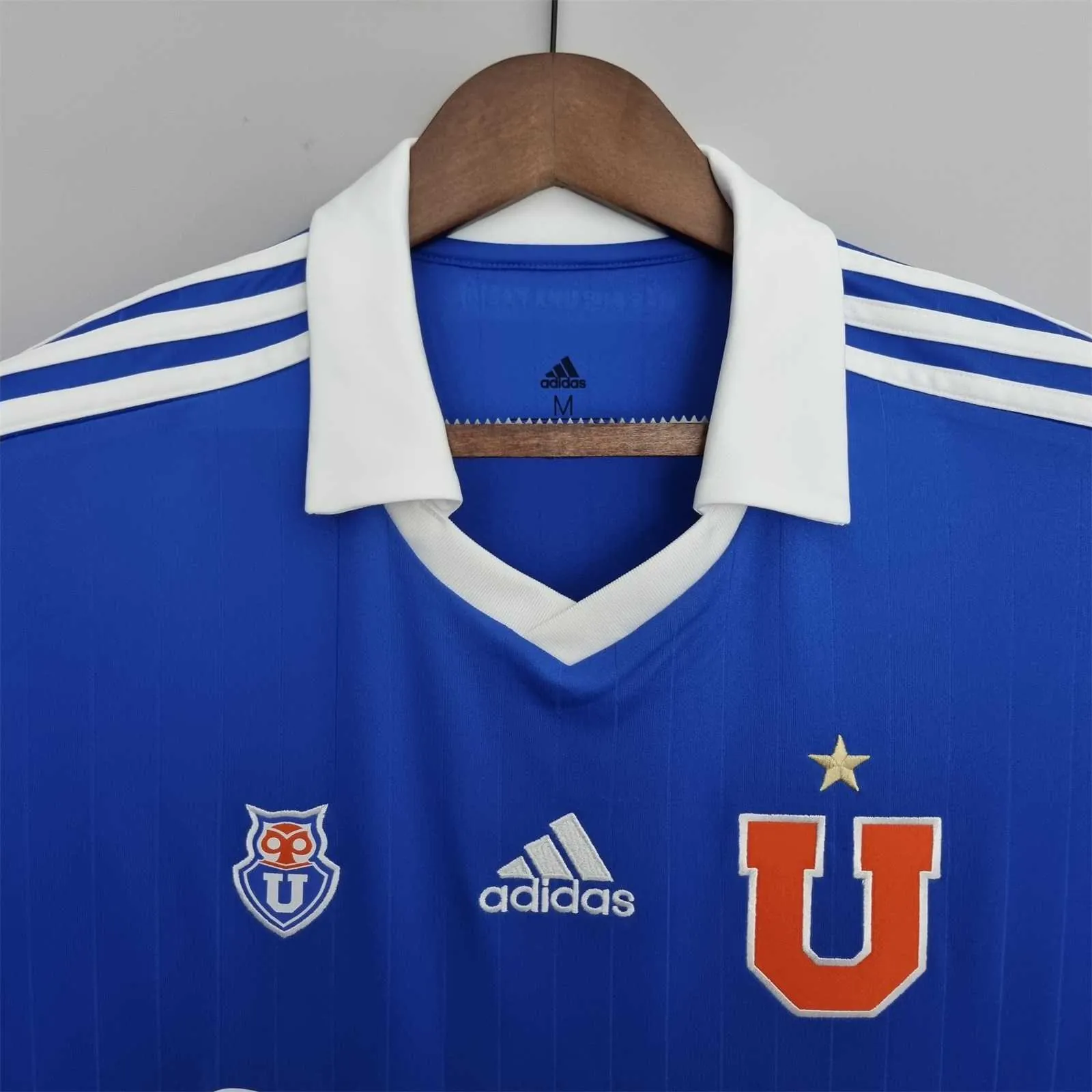 22-23 University of Chile home 3