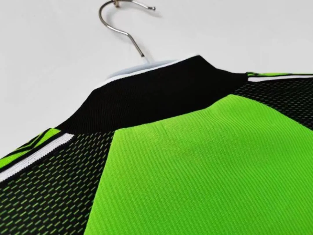 98-99 Manchester United green goalkeeper long sleeve 9