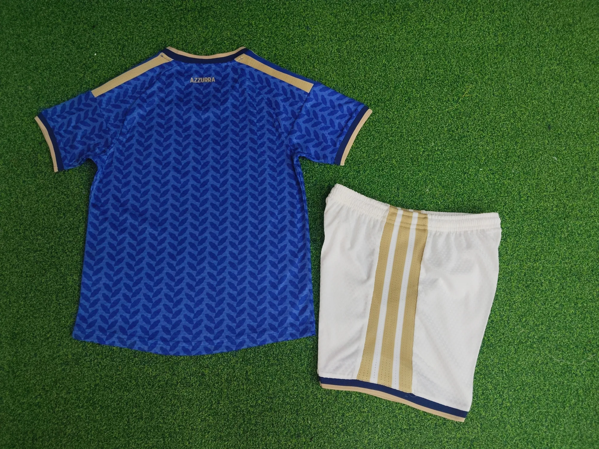 2026 World Cup Italy Home Kid Kits Player Version Children Sets AAAAJersey Supplier Yupoo 2