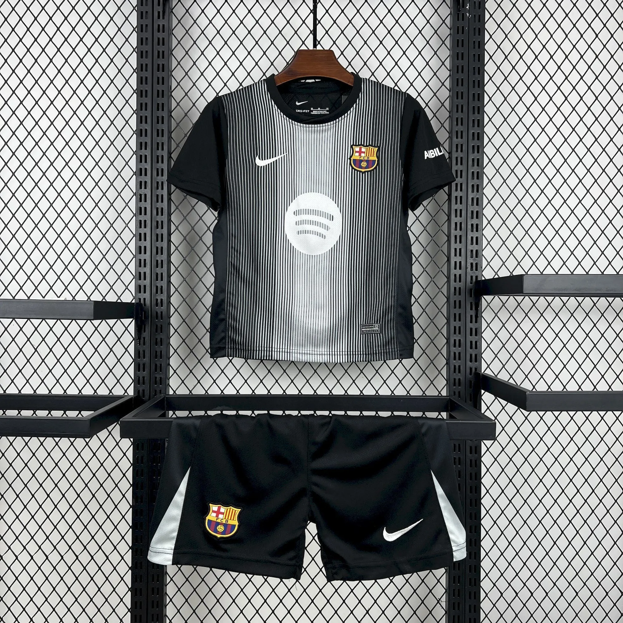25-26 Kids Barcelona Goalkeeper Black Kit Youth Apparels Football AAAAJersey Dropship Yupoo 8
