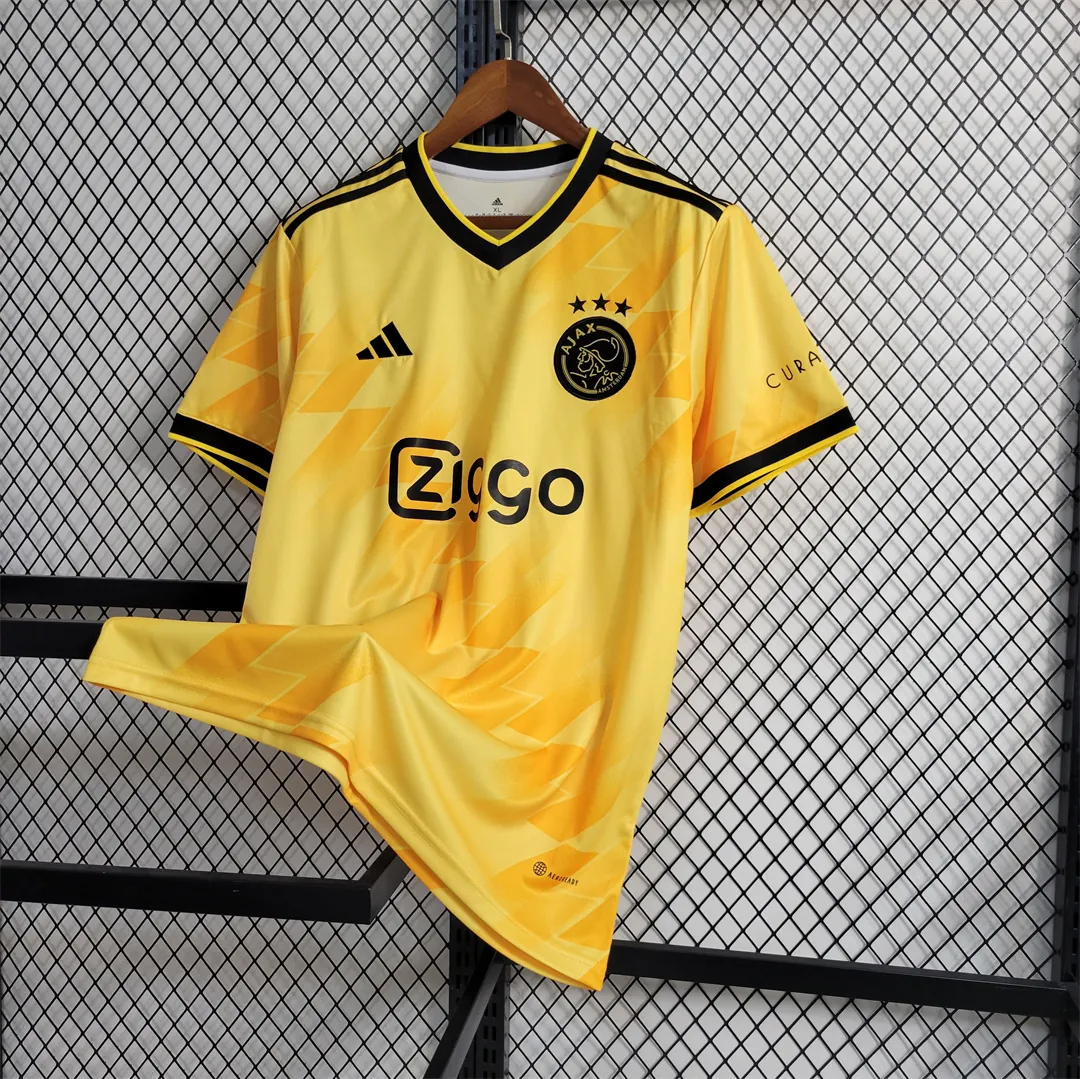 23-24 Ajax away 4