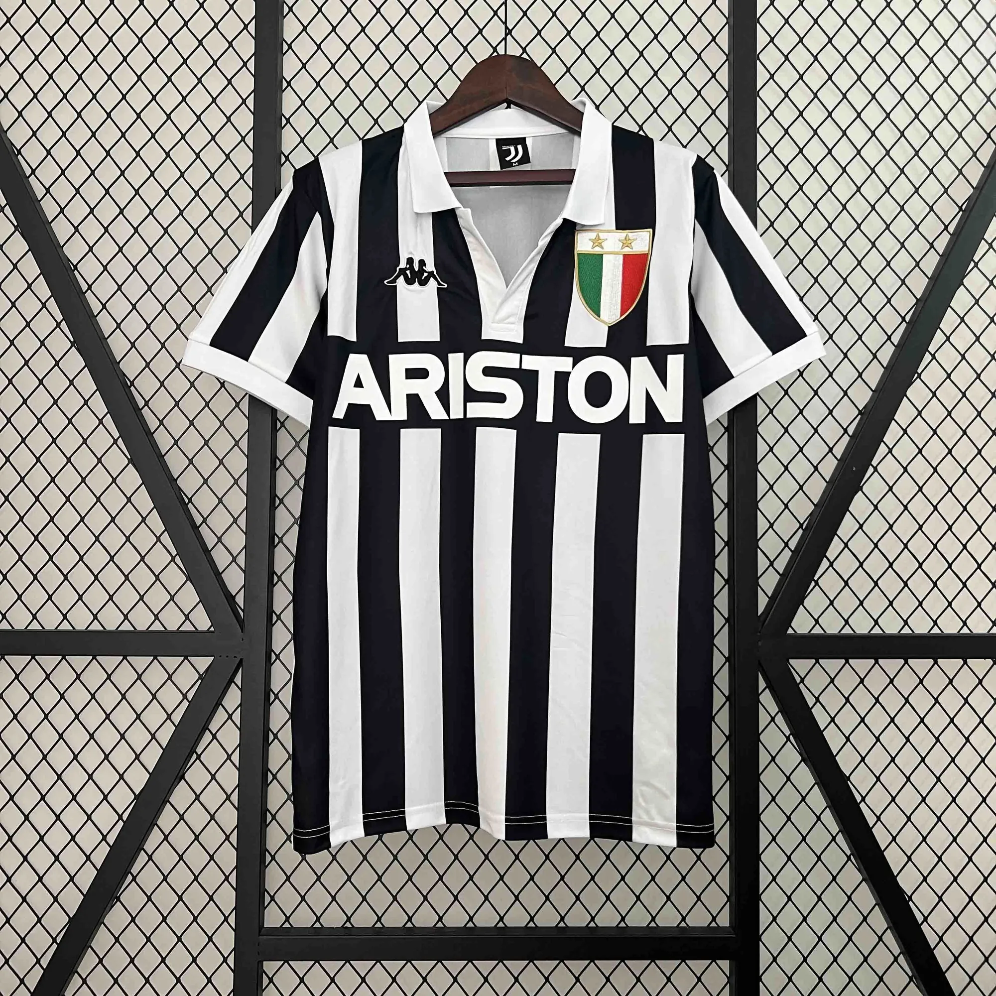 84-85 Juventus Home Retro Kit Vintage Shirt Football AAAAJersey Supplier S-2XL 1