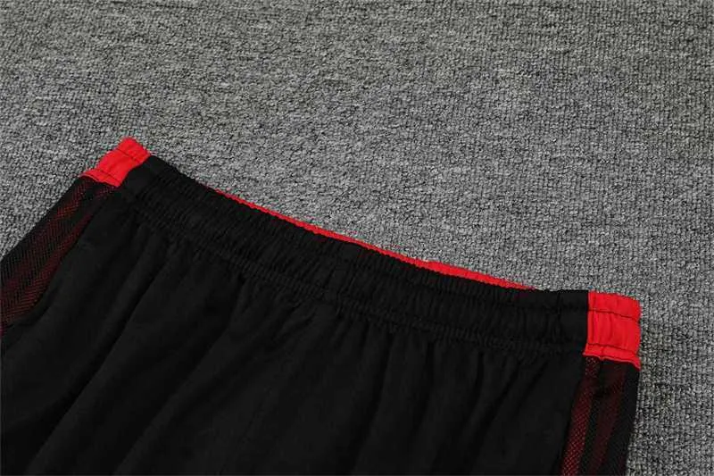 Manchester United Polo red crew neck 19