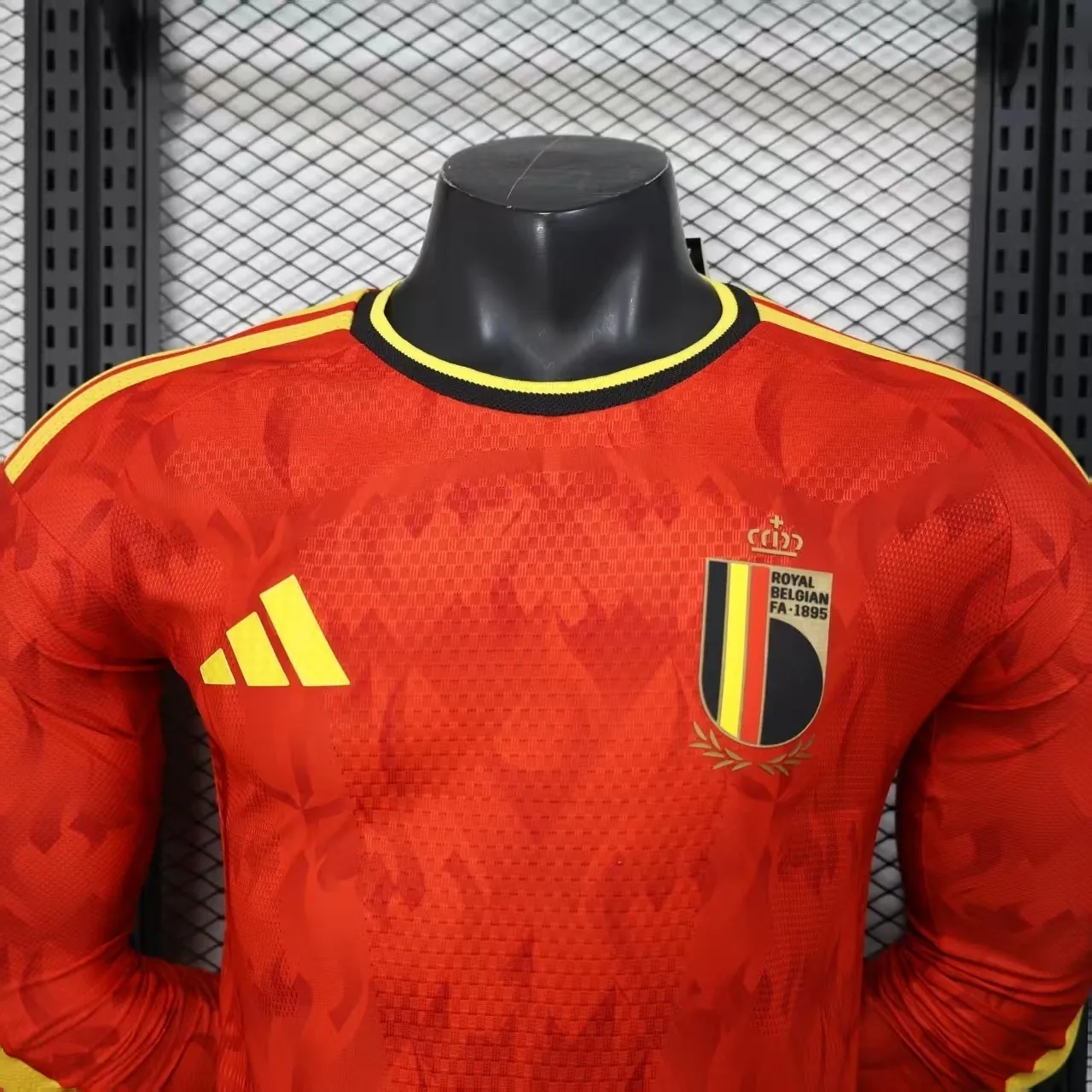 2026 World Cup Belgium Home Kit Player Version Long Sleeve Football Shirt AAAAJerseys Supply Yu 6
