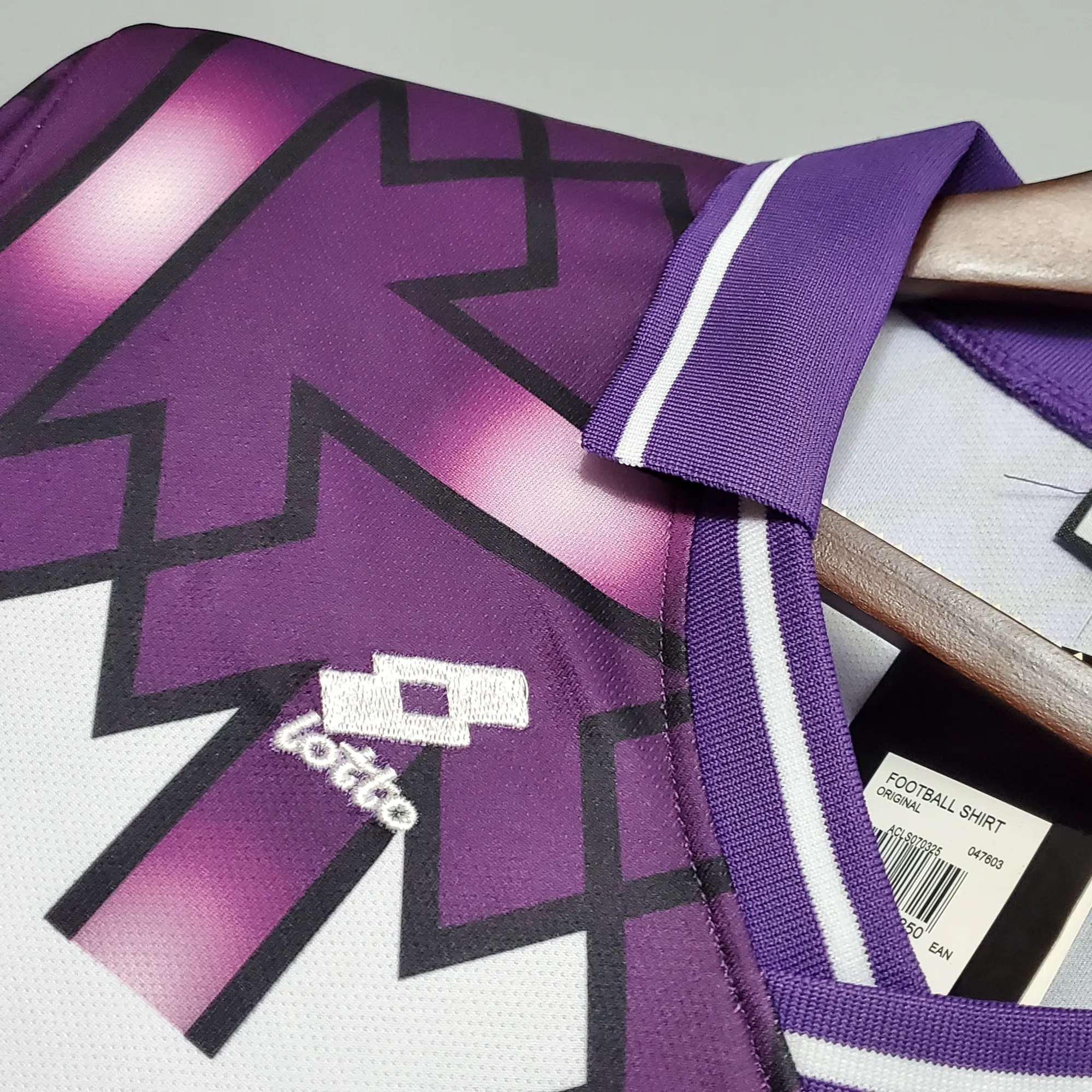 92-93 Fiorentina away 2