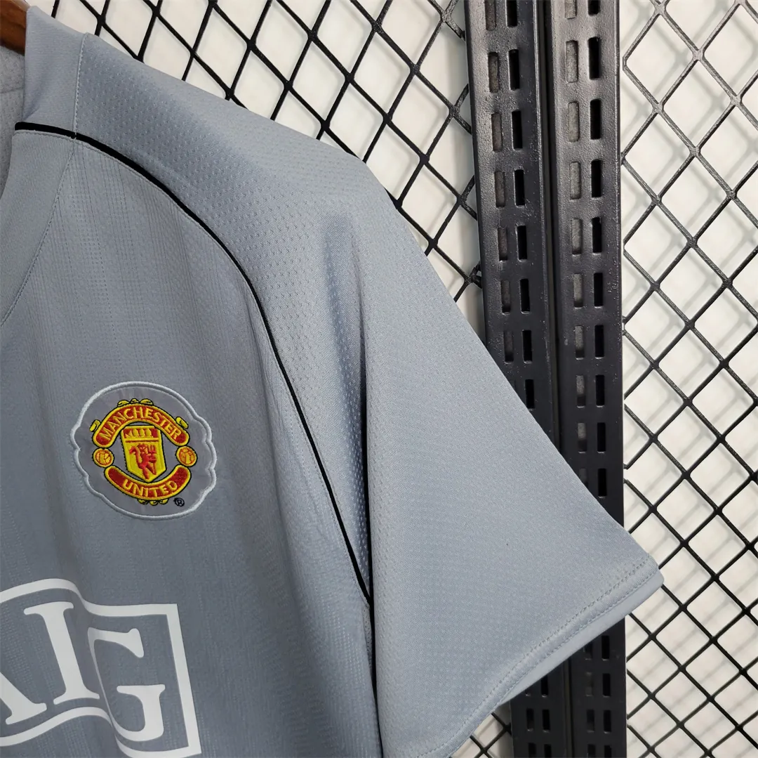 07-08 Manchester United gray goalkeeper 1