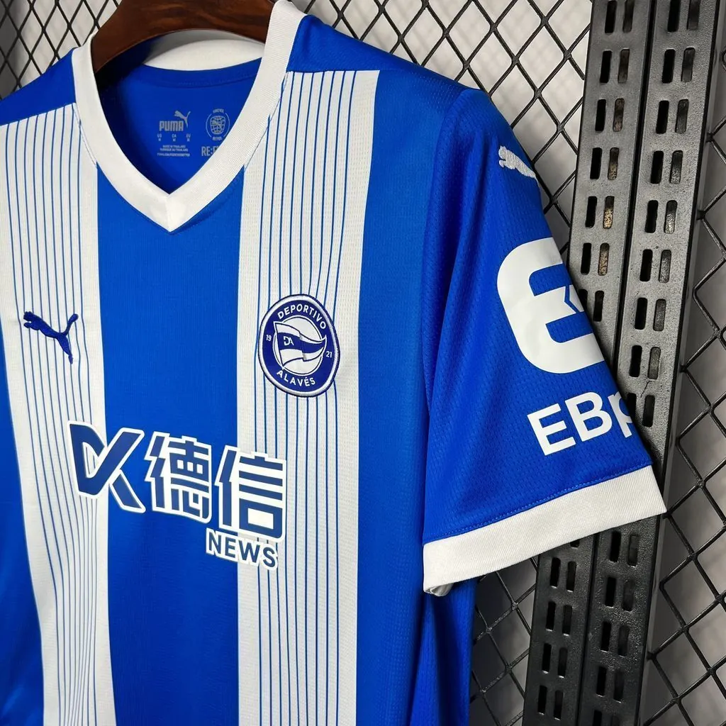 24-25 Alaves Home Kit Football Wears Sport AAAAJersey Yupoo 4