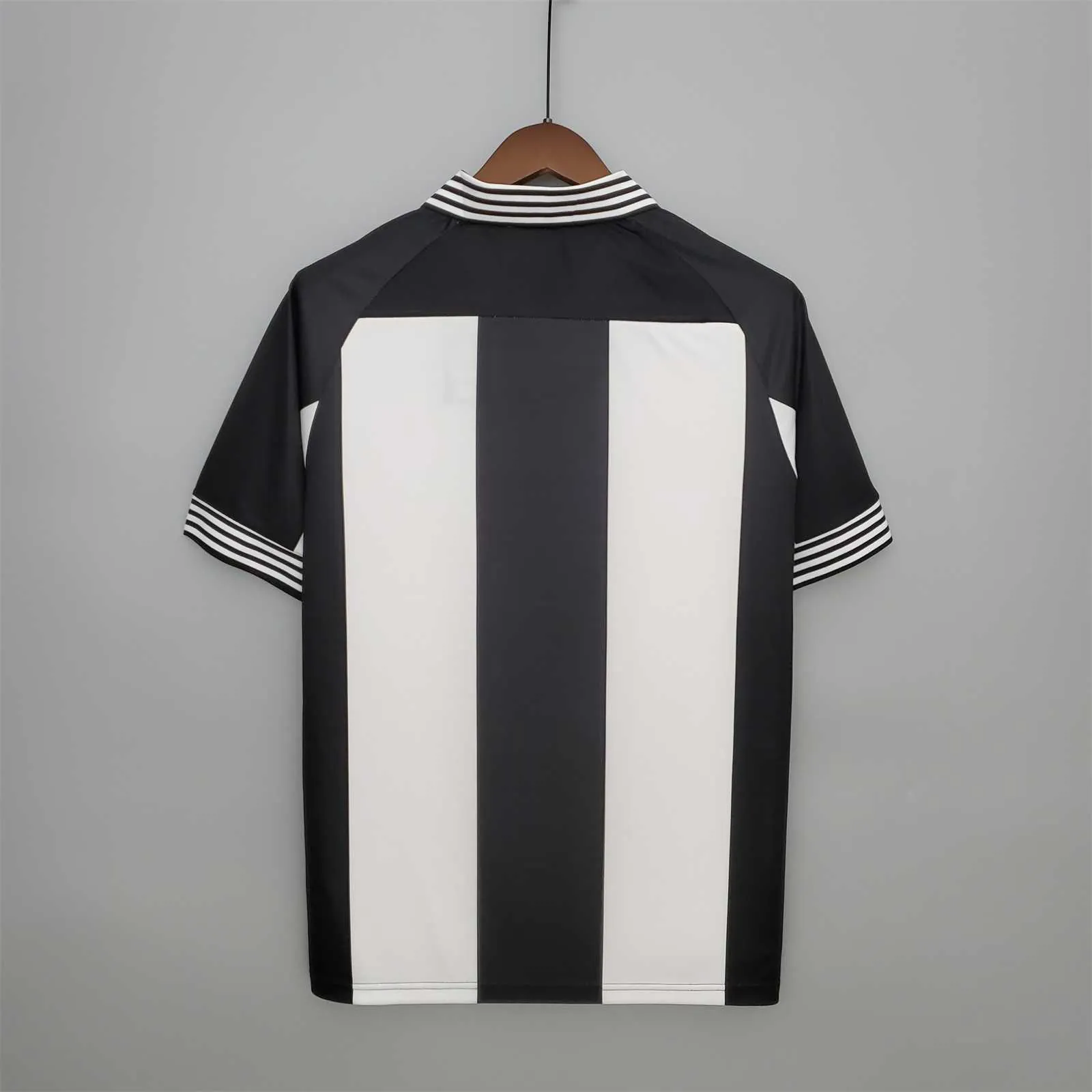 Newcastle commemorative edition whiteblack 3
