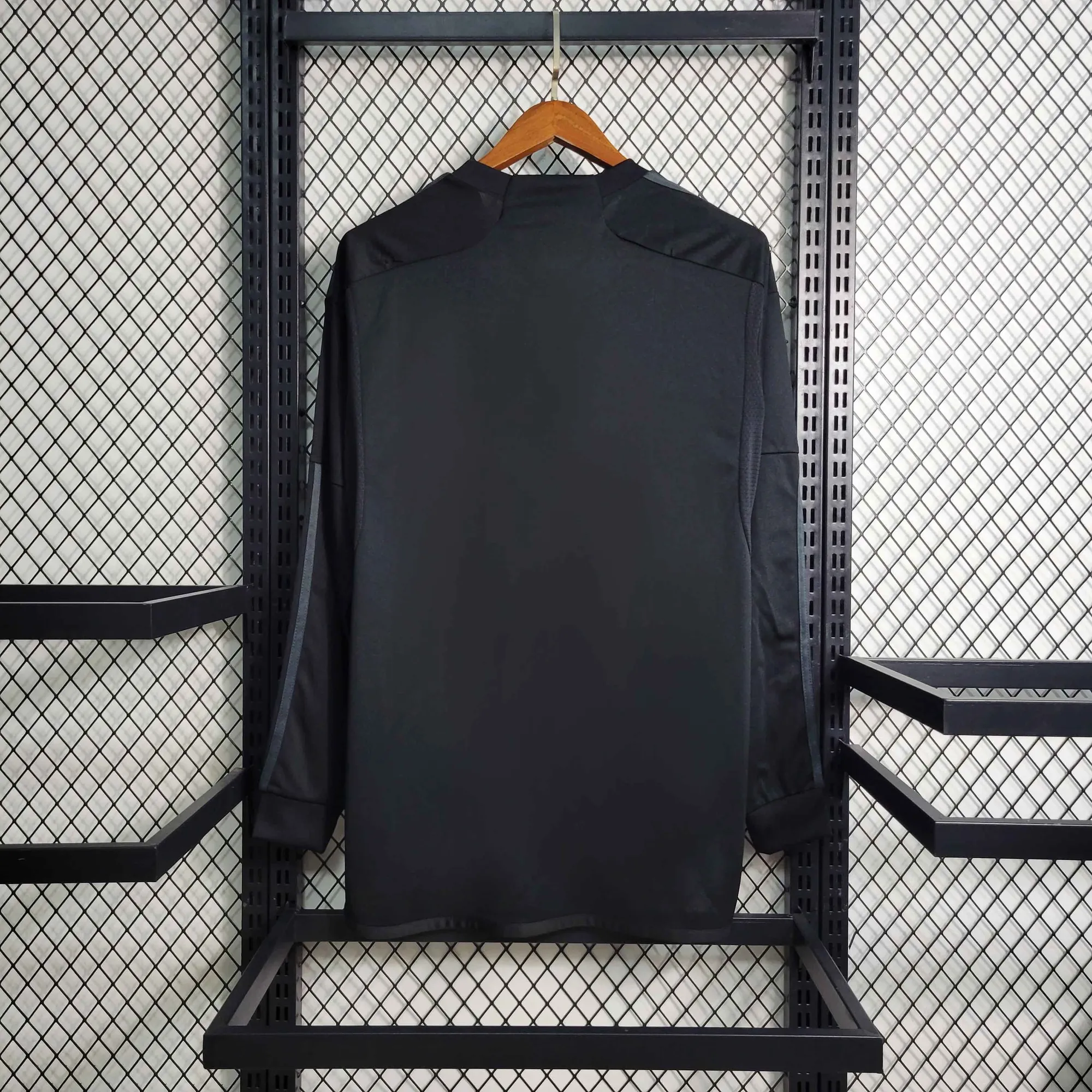 23-24 Real Madrid Third Kit Long Sleeve Black Shirt Soccer Jerseys Yupoo 4