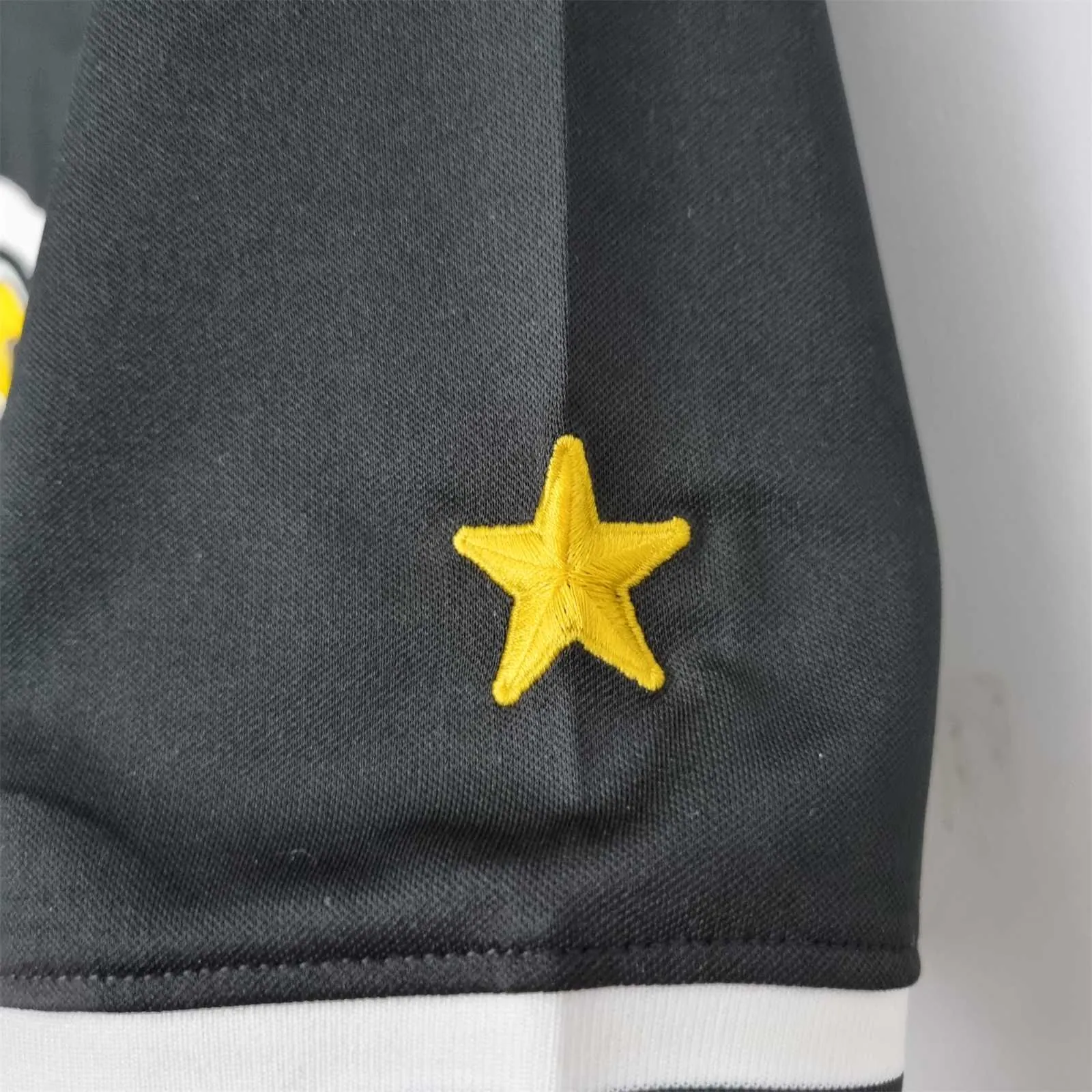 96-97 Colo-Colo away 8