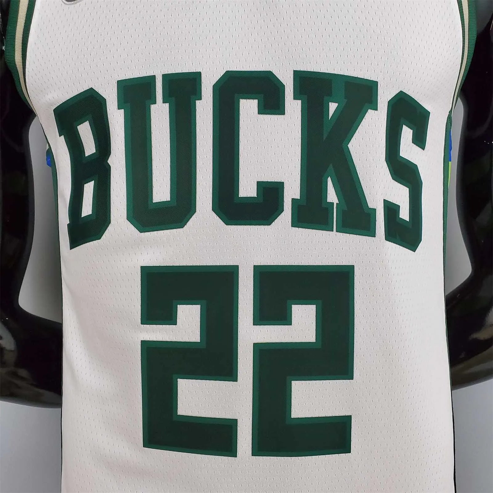 2022 Middleton #22 Bucks White 2