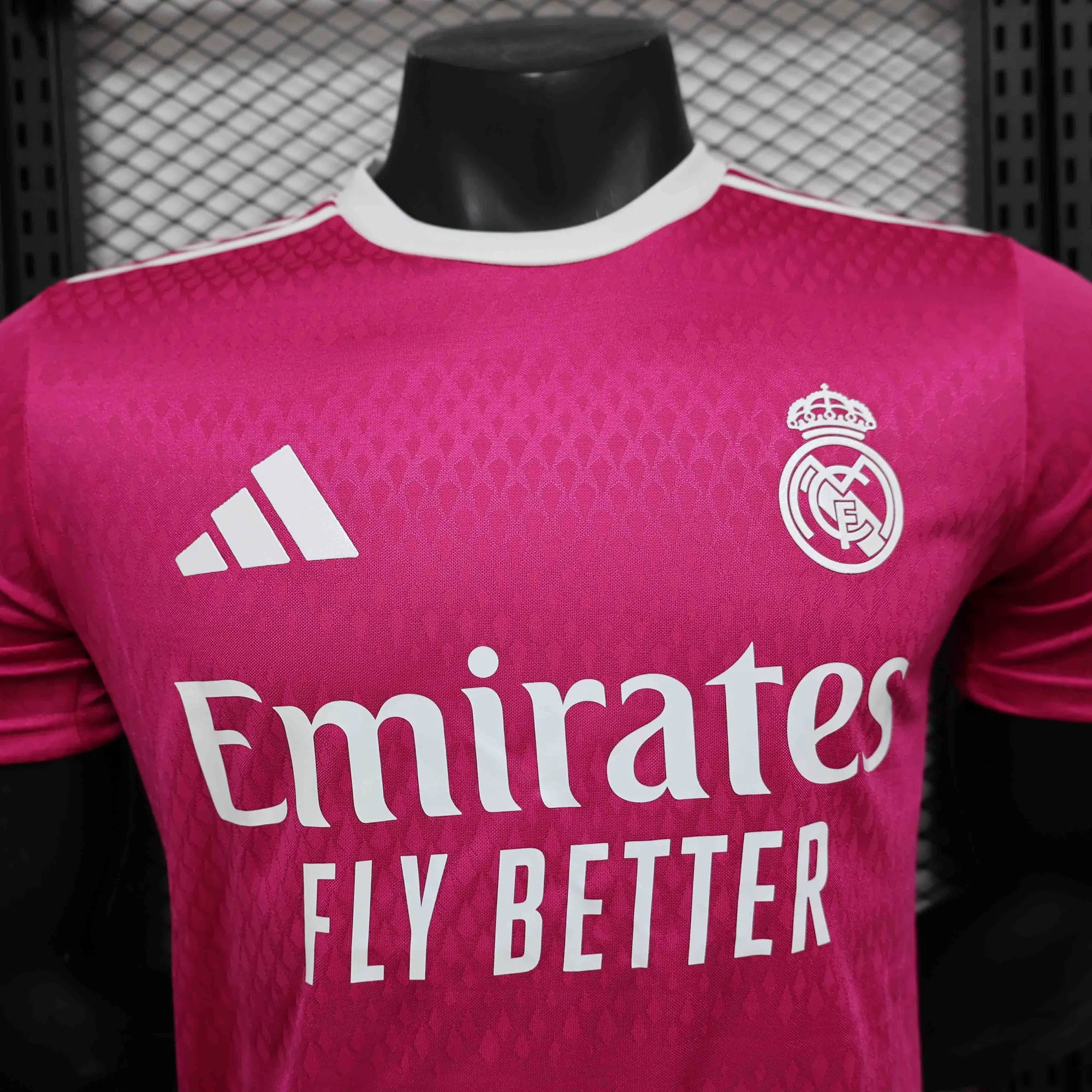 24-25 Real Madrid Red OG Edition Player Version Shirt AAAAJersey Supplier Yupoo 2