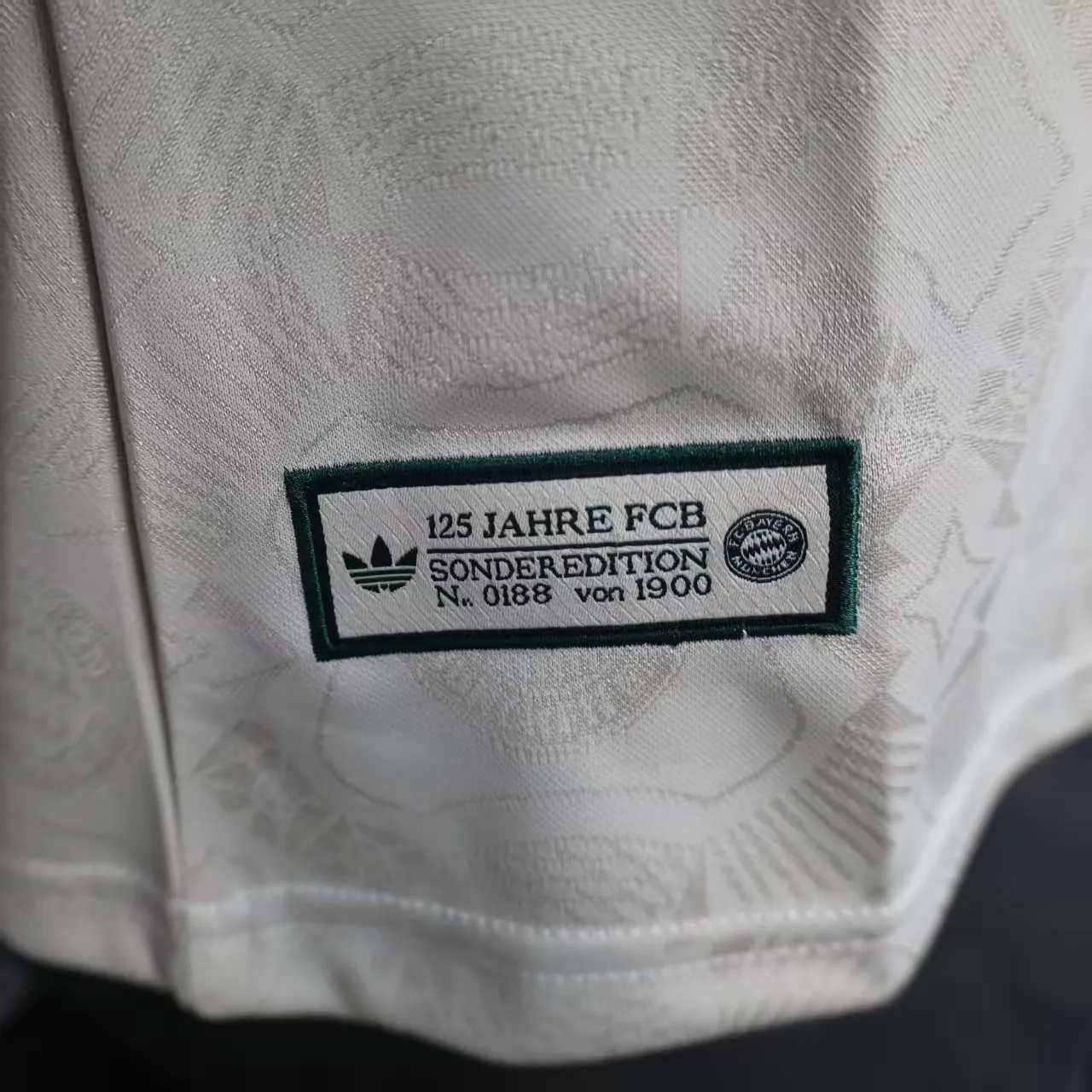25-26 Bayern Oktoberfest Special Edition Football Player Version Tops AAAAJersey Supply Yupoo 1