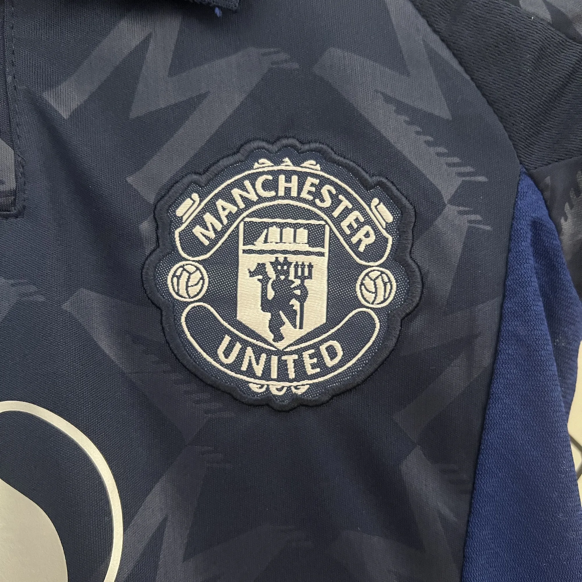 24-25 Manchester United Away Kid Kits Youth Apparels AAAAJersey Wholesale Yupoo 6