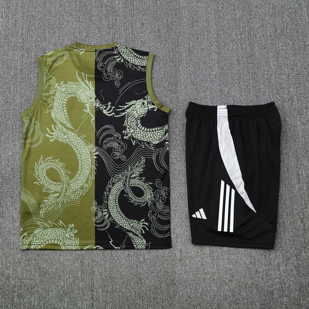 25-26 Real Madrid Green&Black Dragon Training Kits Football Tracksuits 1