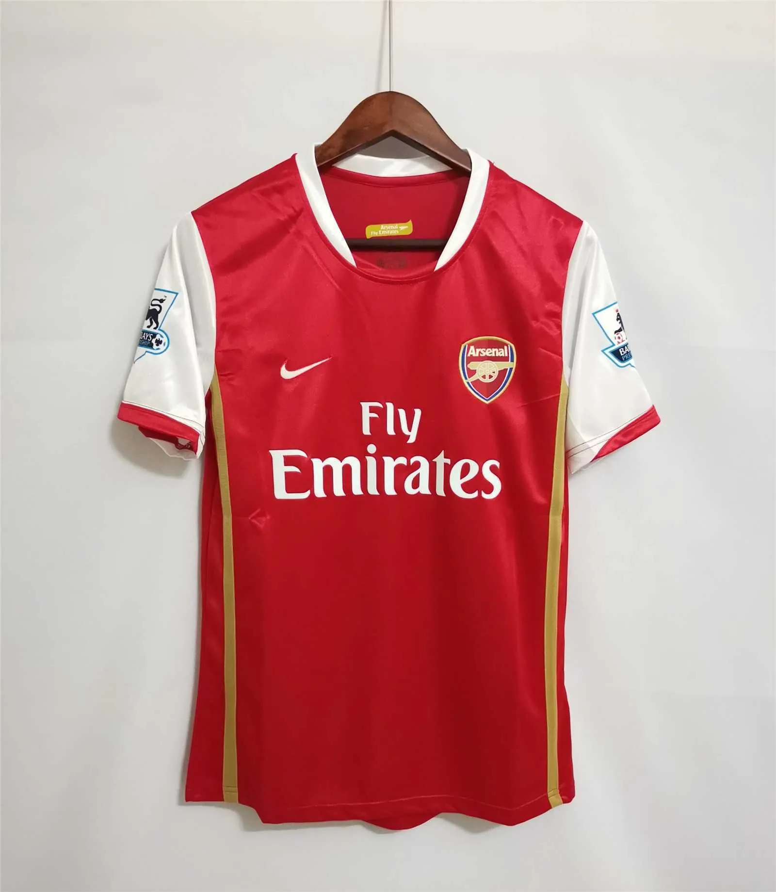 06-07 Arsenal home red 8