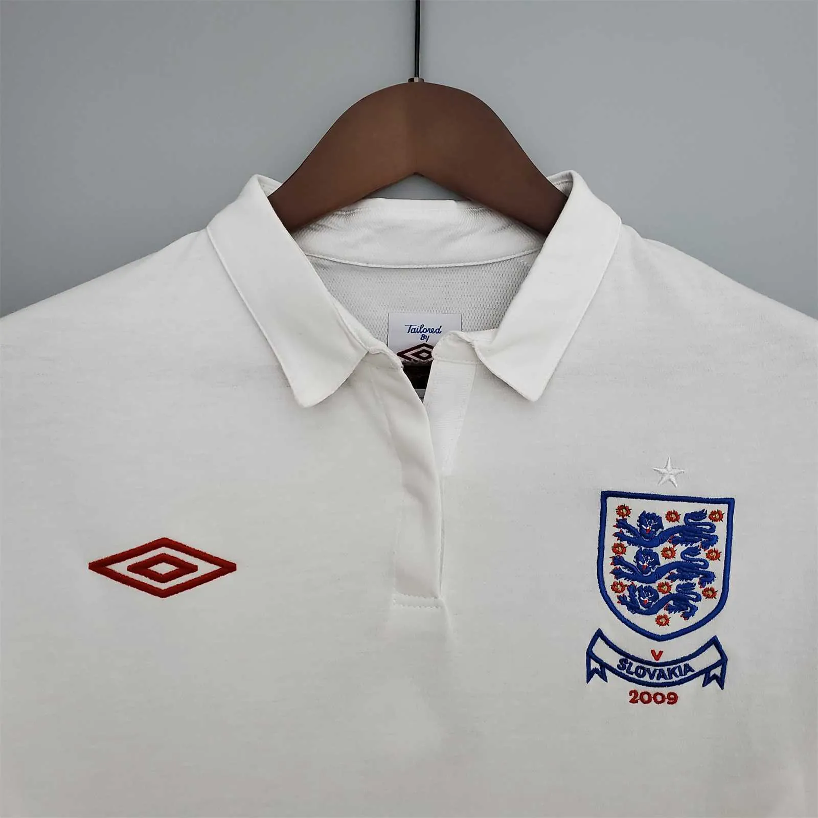 2010 England home 6