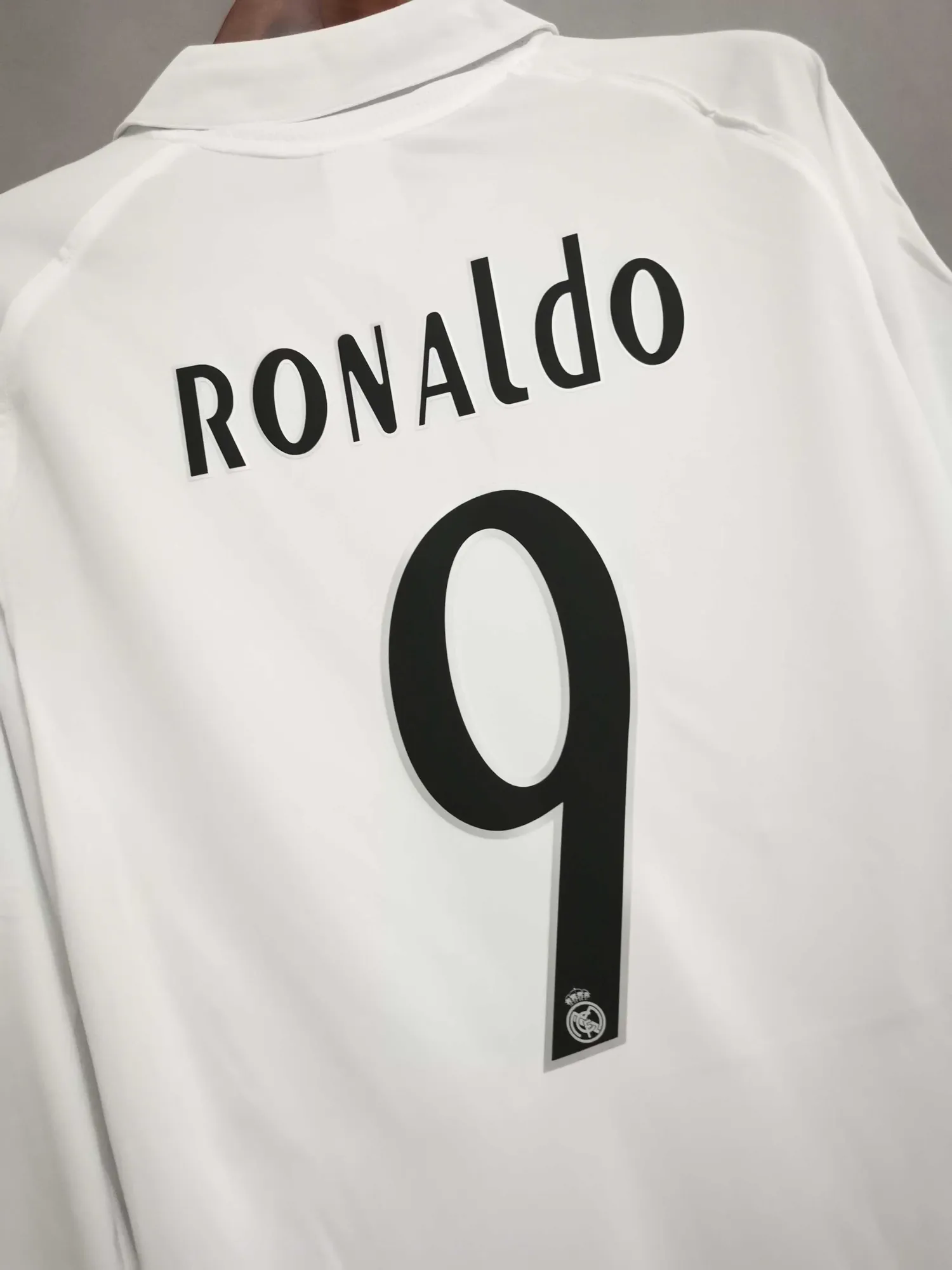 05-06 Real Madrid home long sleeve 6