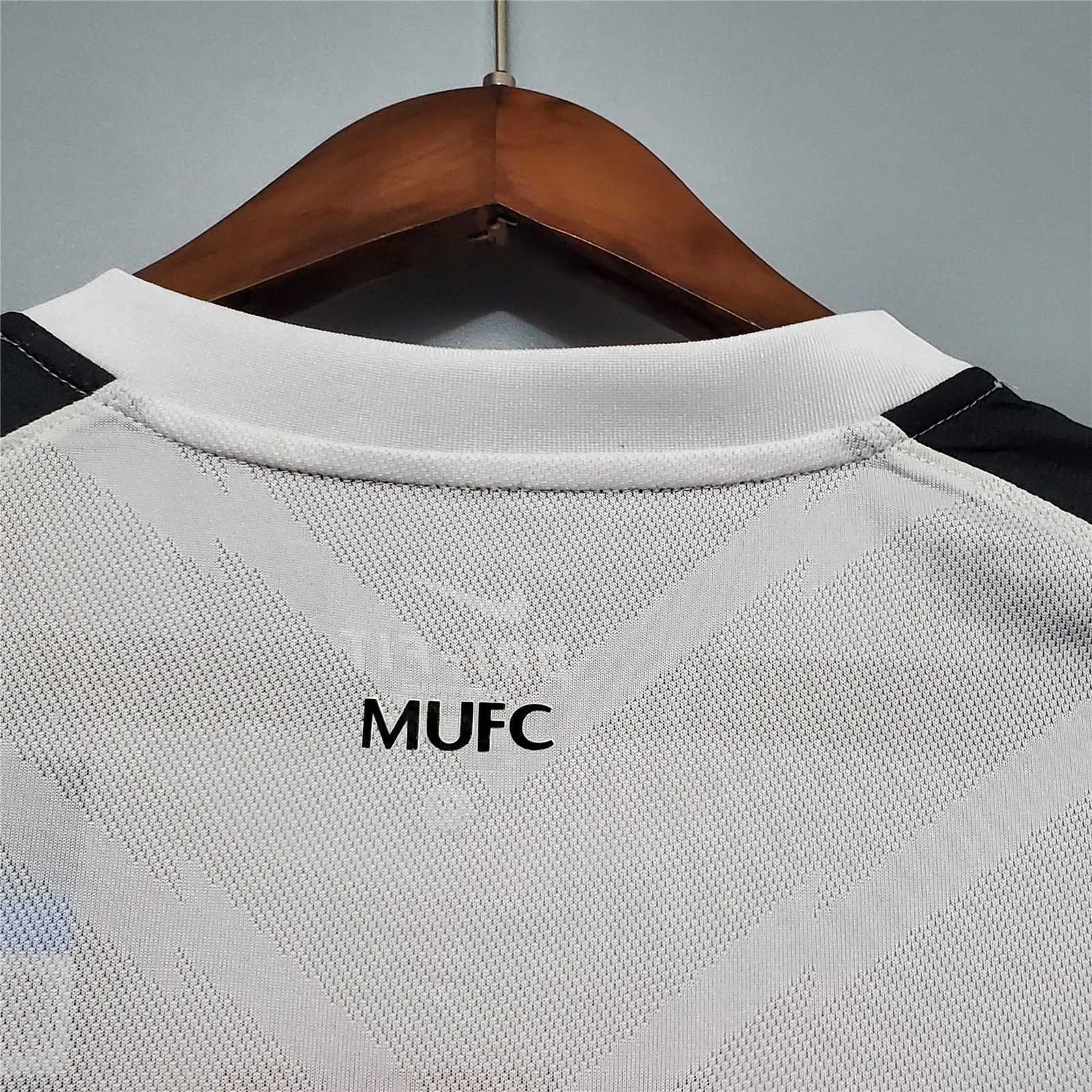 10-11 Manchester United in the Champions League version away 8