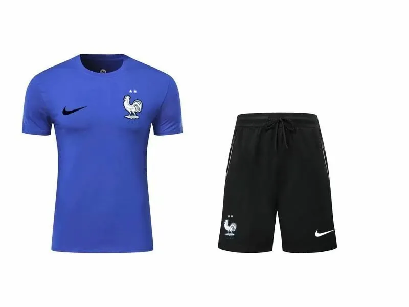 Football T-shirt 39