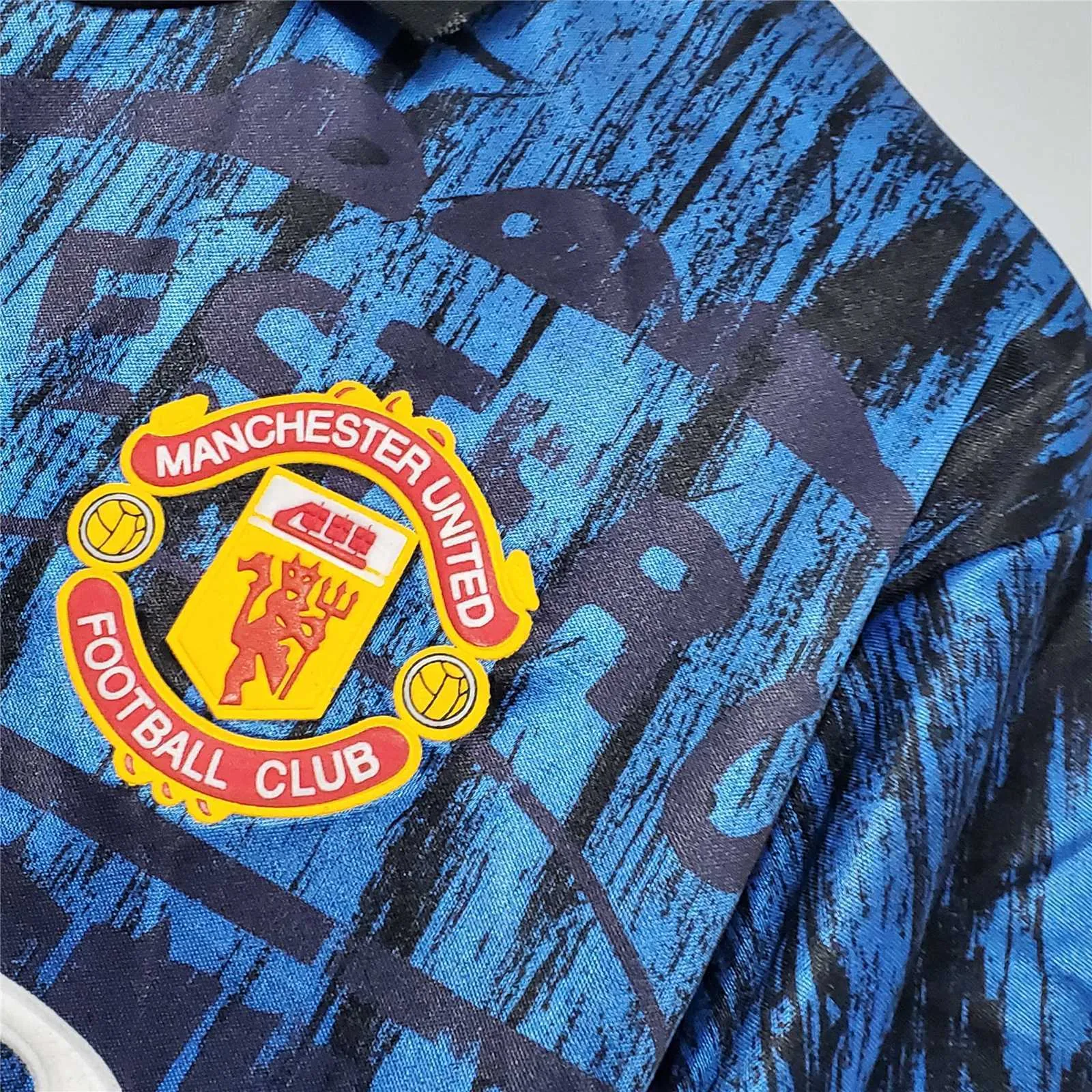 92-93 Manchester United away 7