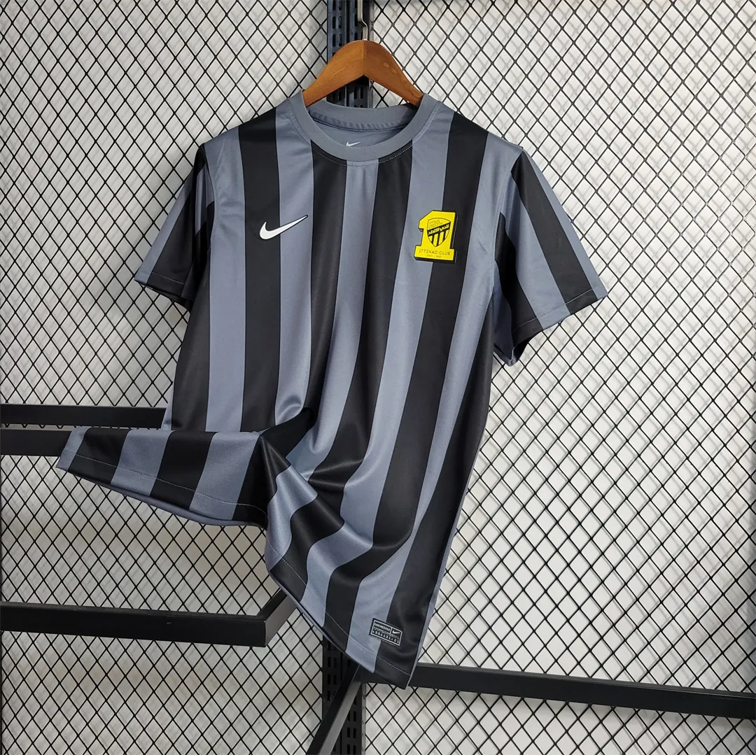 22-23 Ittihad away 1