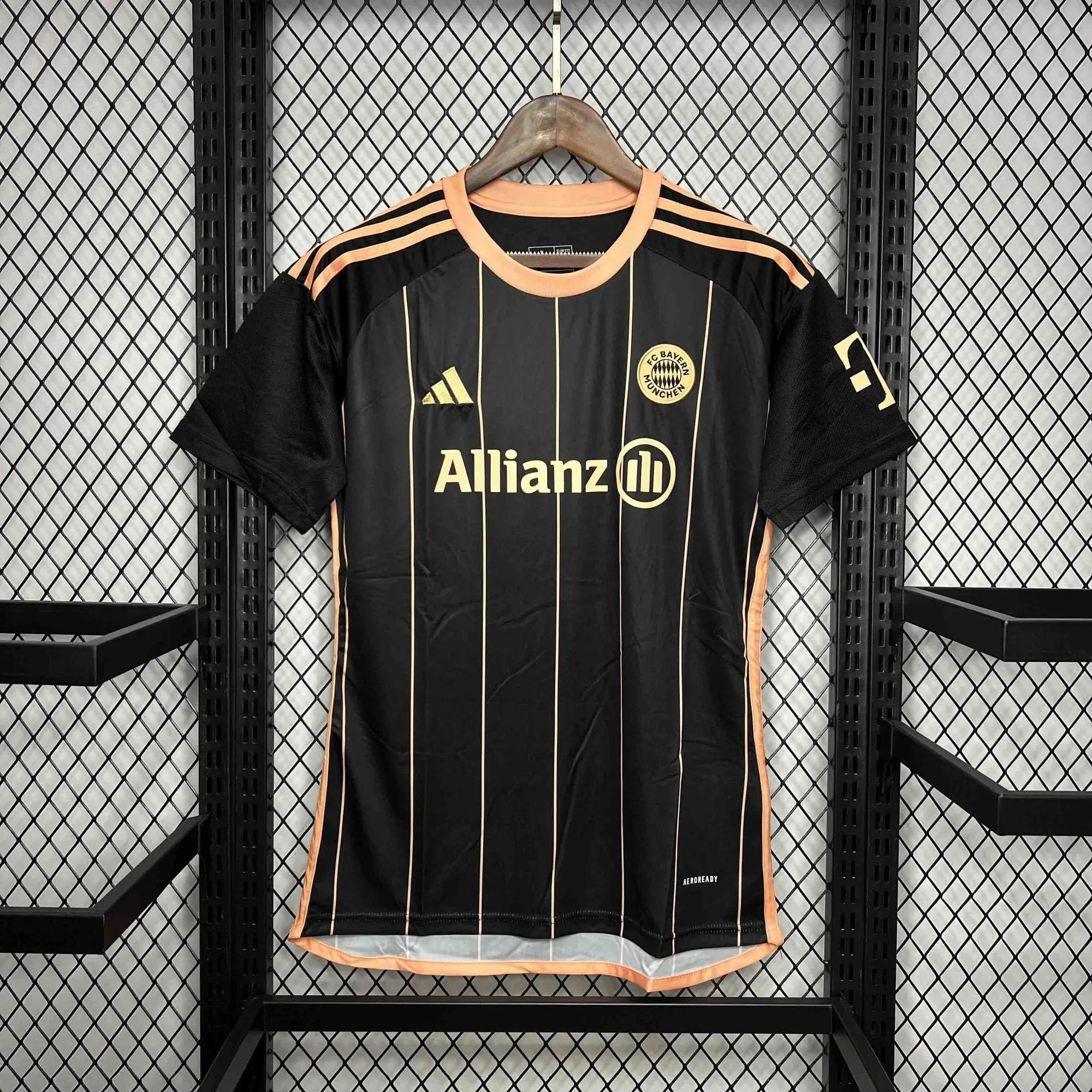 24-25 Bayern Munich Special Edition Black Kit Soccer Uniform AAAAJerseys Dropshipping Yupoo 6