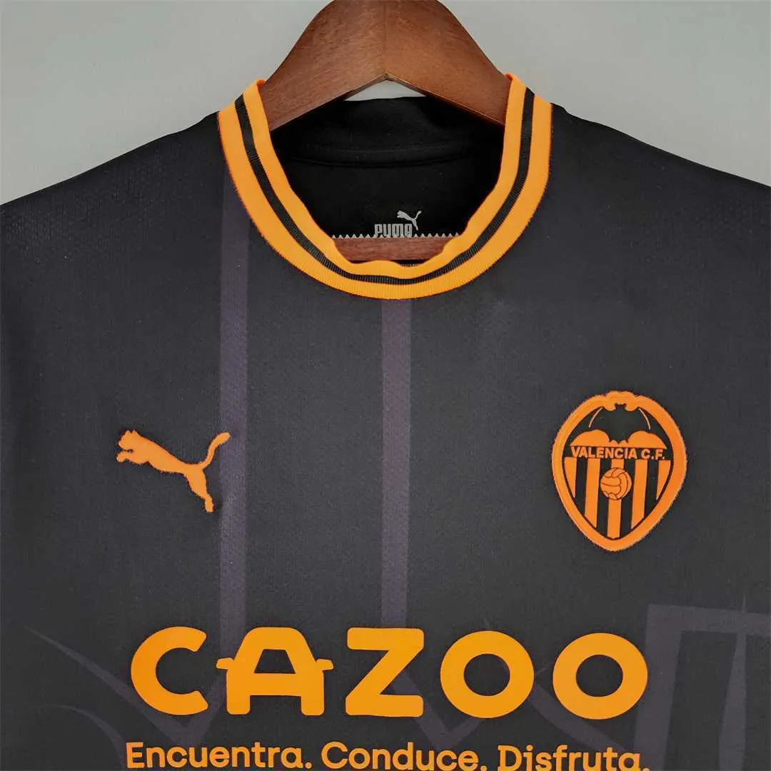 22-23 Valencia away 9