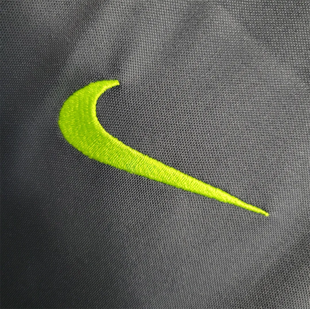 23-24 Wolfsburg away 3