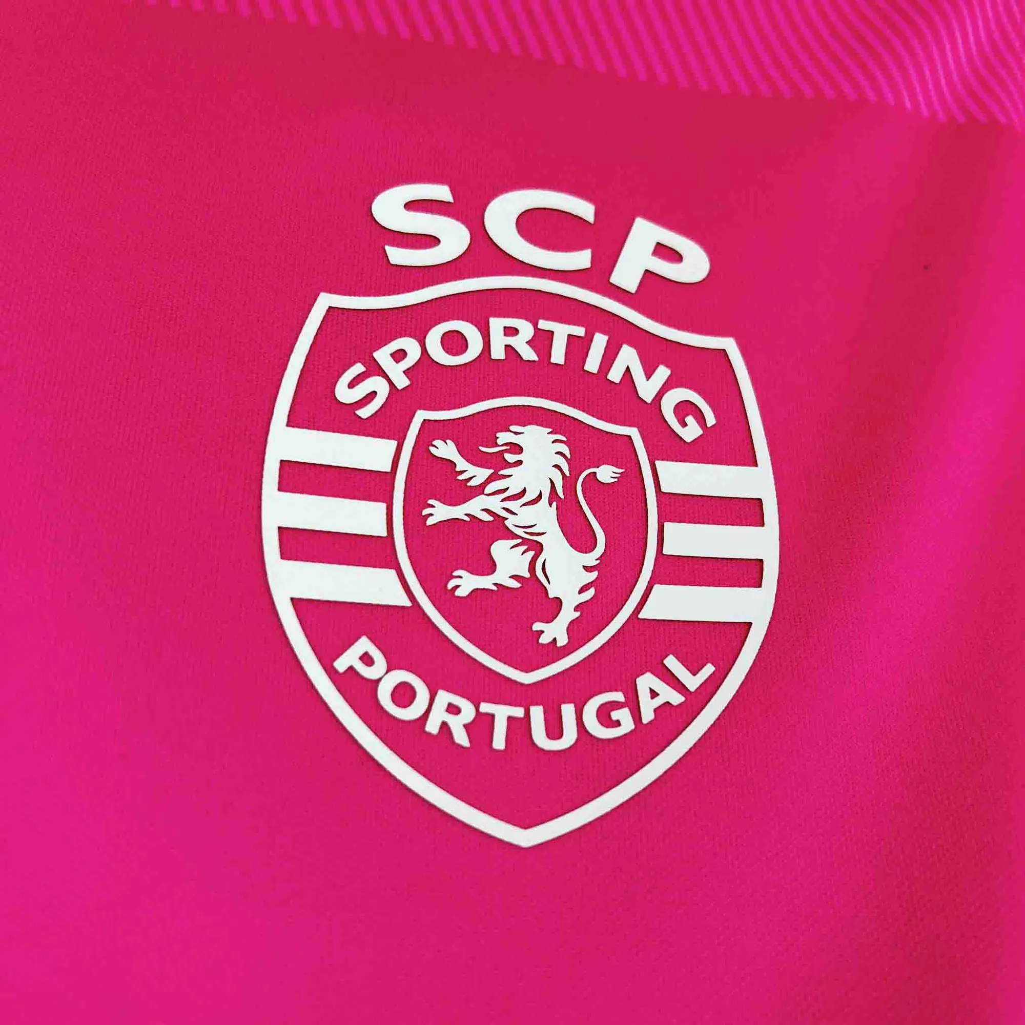 26-27 Sporting Lisbon Mens Special Edition Kit Pink T-Shirt Football AAAAJersey Supply Yupoo 6 2