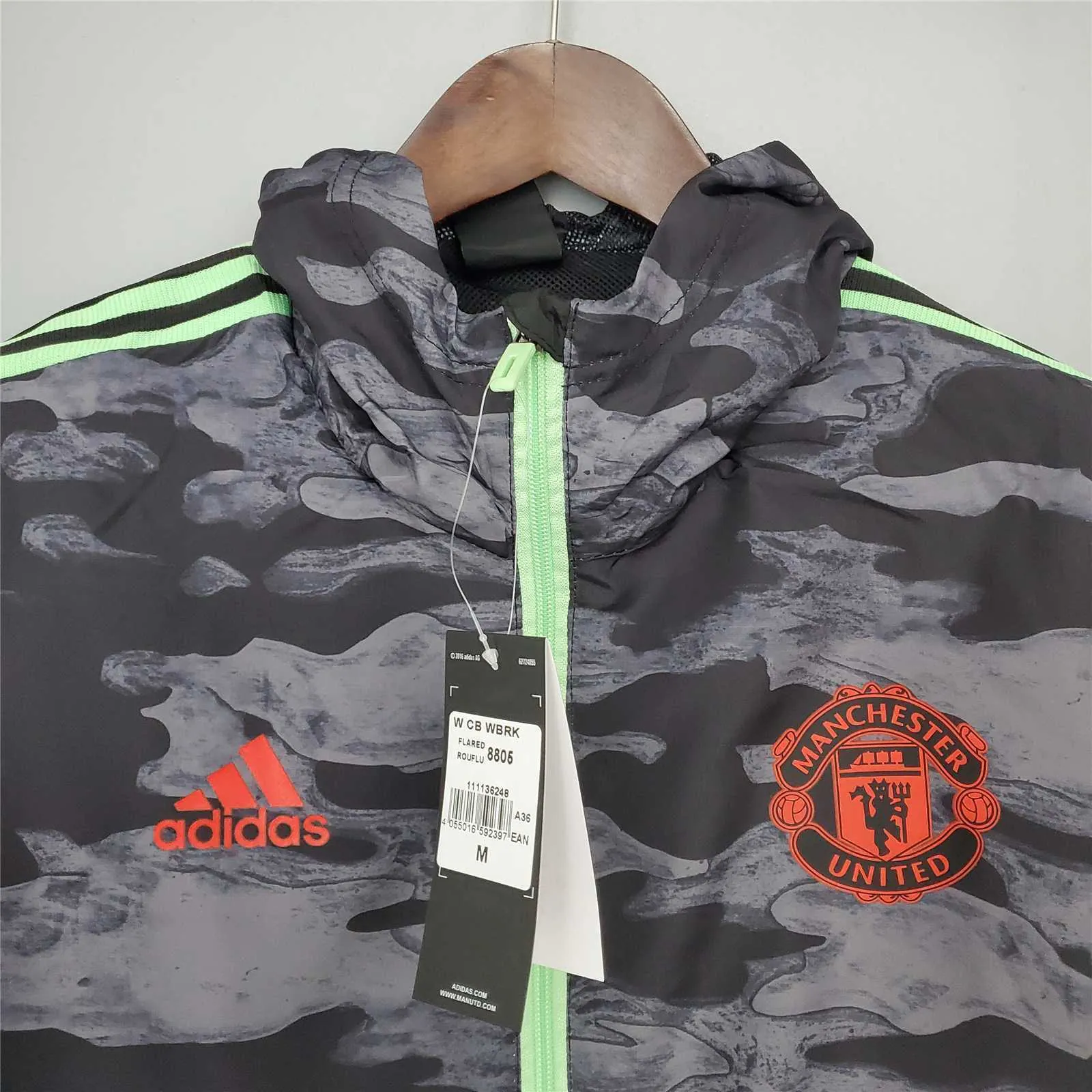 21-22 Manchester United Black and Grey Camouflage Windbreaker 3